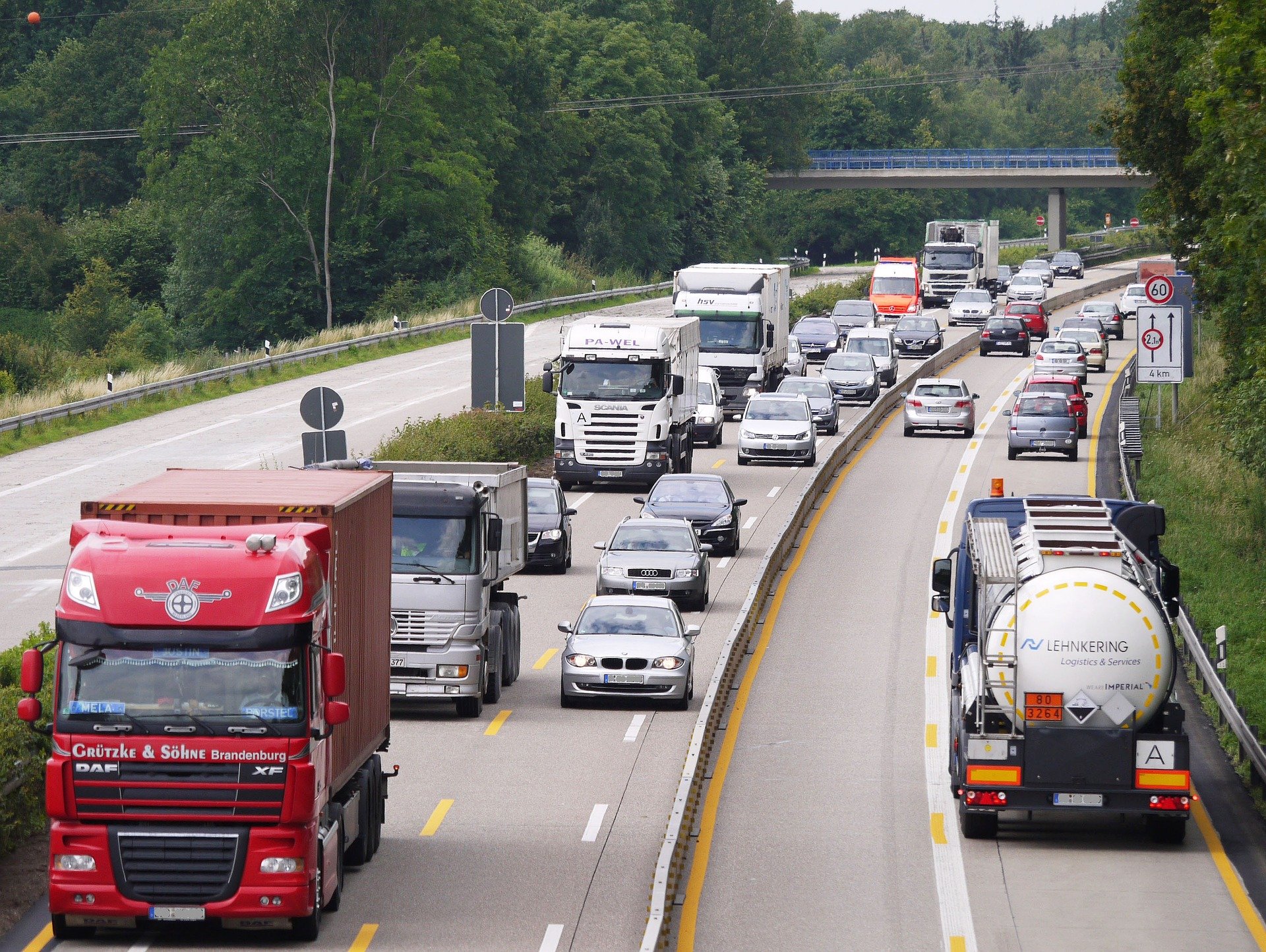 Így drágulnak jövőre az autópálya-matricák