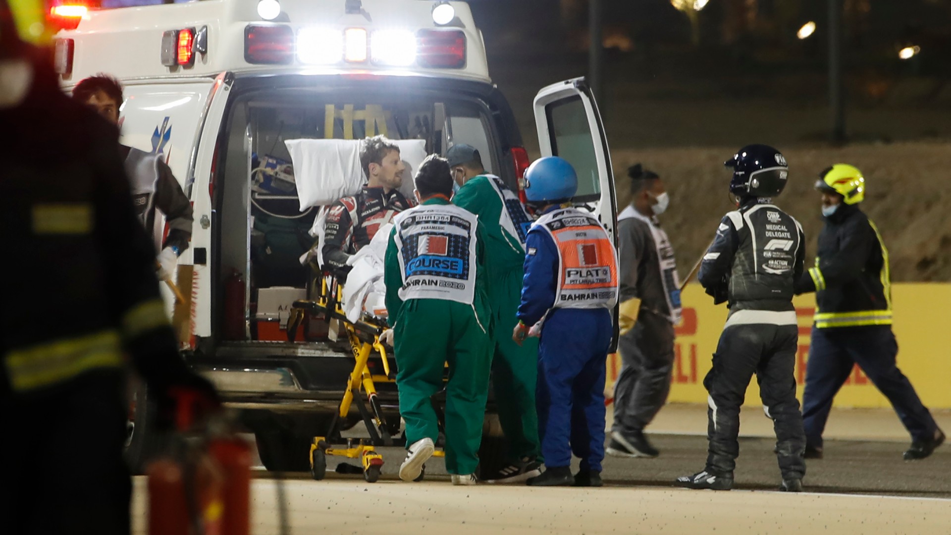 Grosjean az égési sérülései miatt kórházban tölti az éjszakát