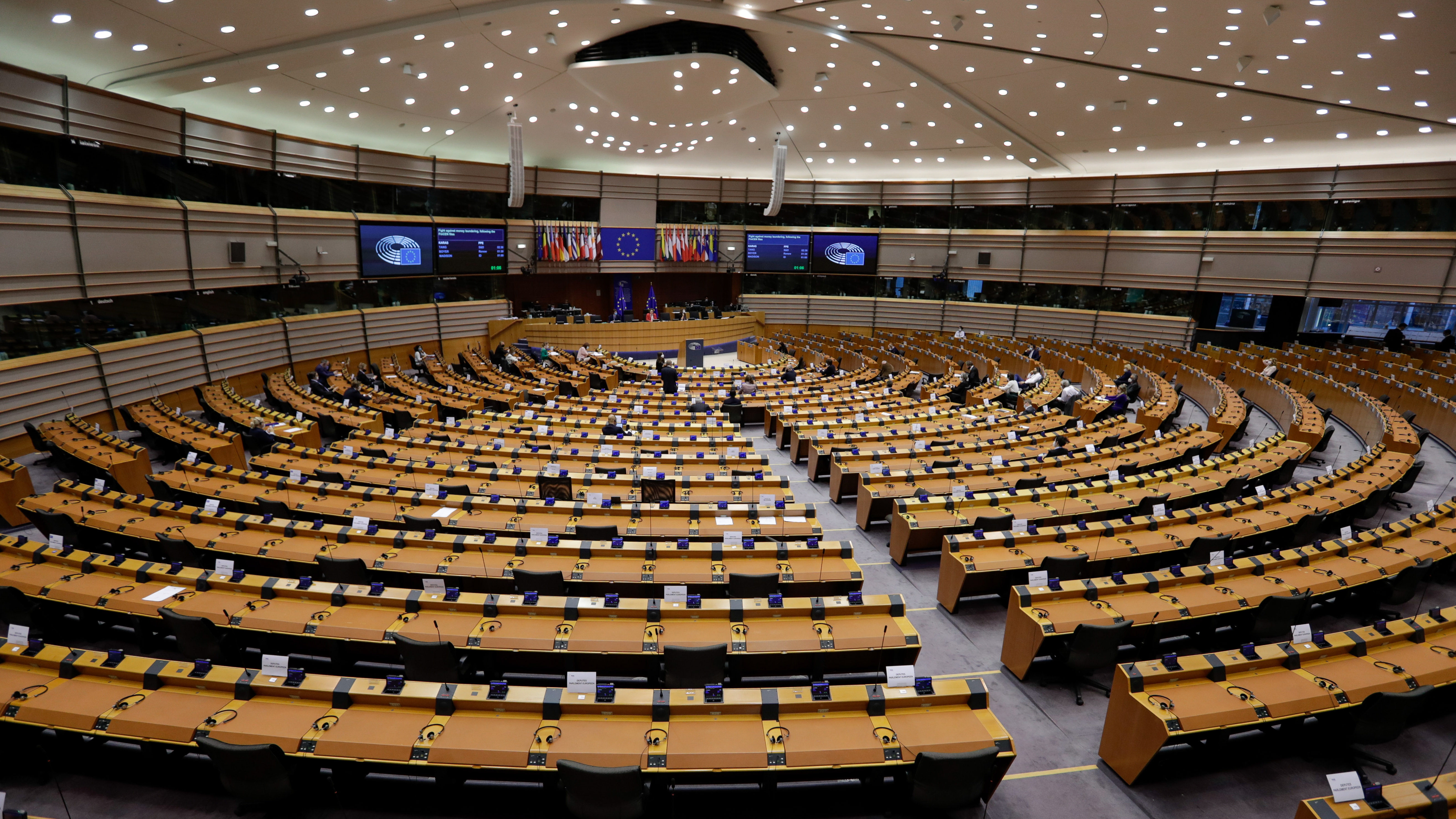 Belga lap: azóta lemondott magyar EP-képviselő is ott volt egy múlt pénteki brüsszeli orgián