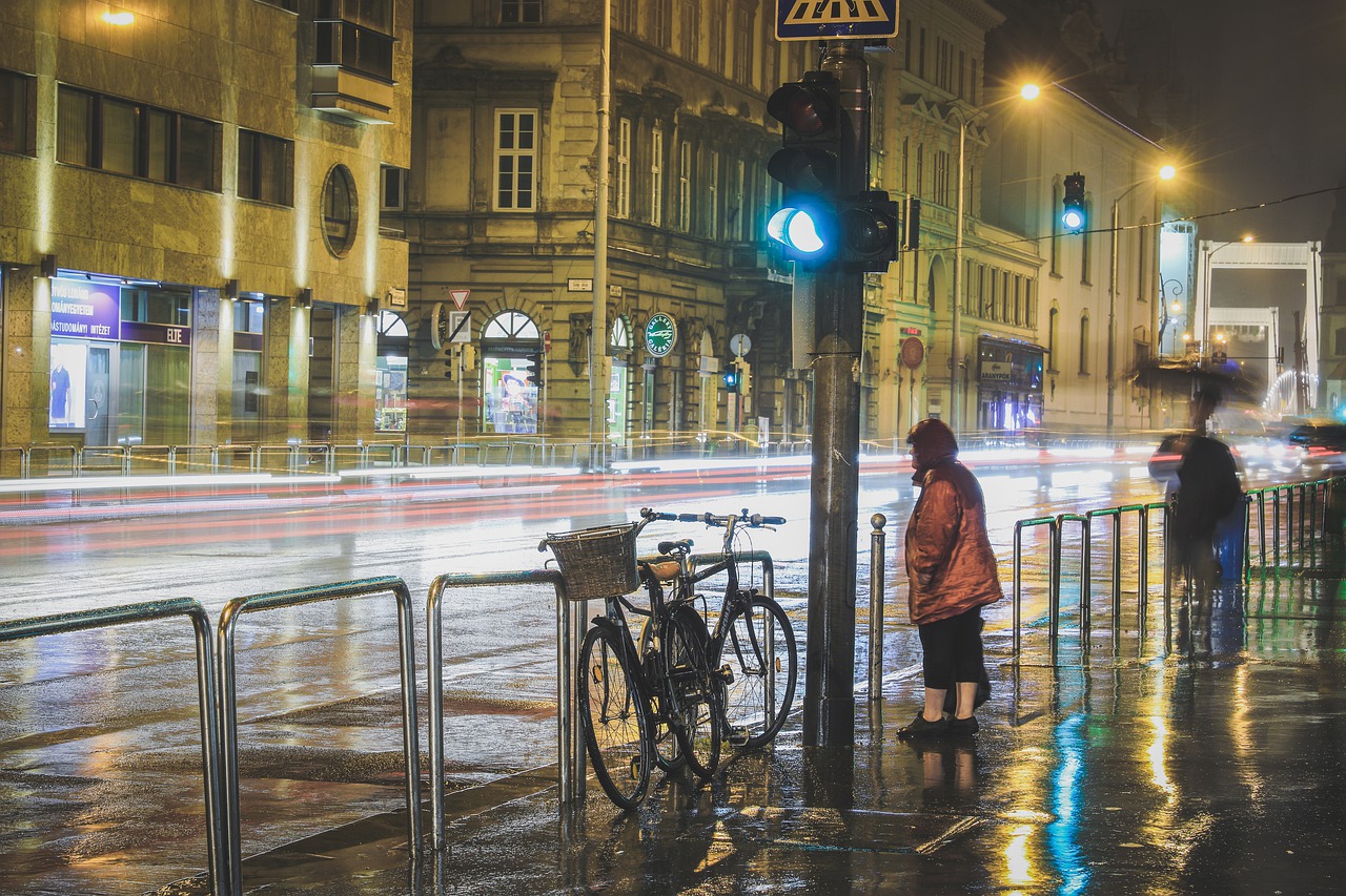 A napot nem nagyon látjuk hétfőn, több helyen eső is lesz