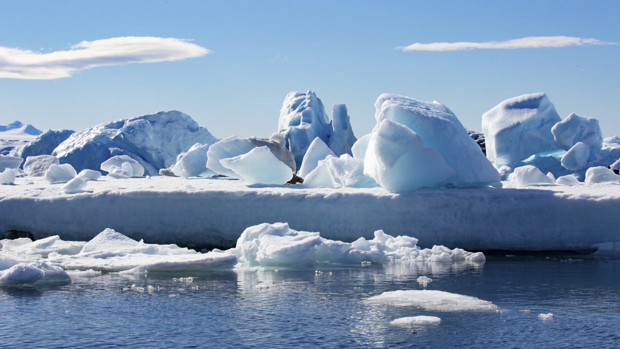 Expedíció indul a világ legnagyobb jéghegyéhez