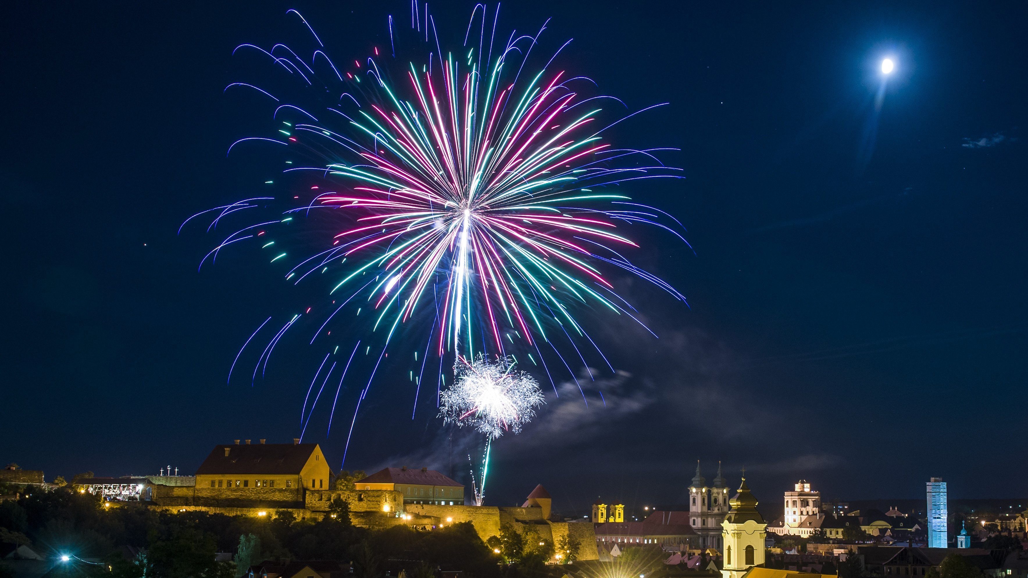 150 ezer forintra büntethető, aki szilveszterkor tűzijátékozik