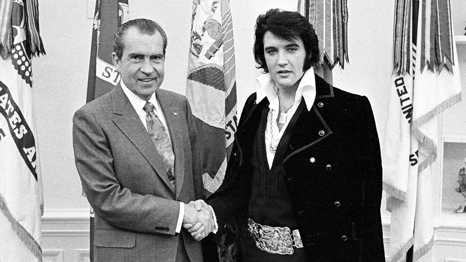 Tépj be az élettől! – A nap, amikor Elvis beállított Nixonhoz