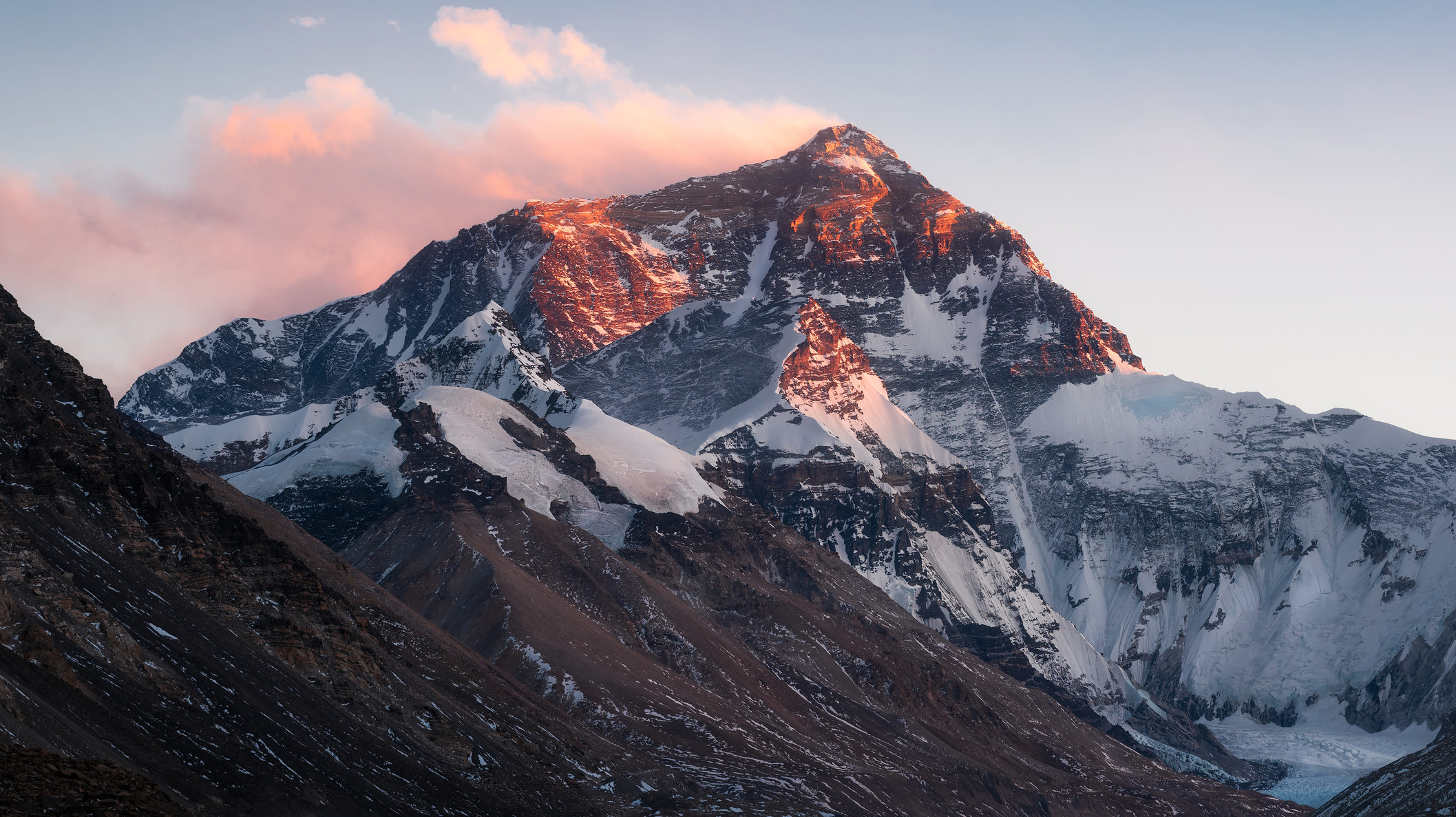 Veszélyes anyagokat találtak a Mount Everestnél