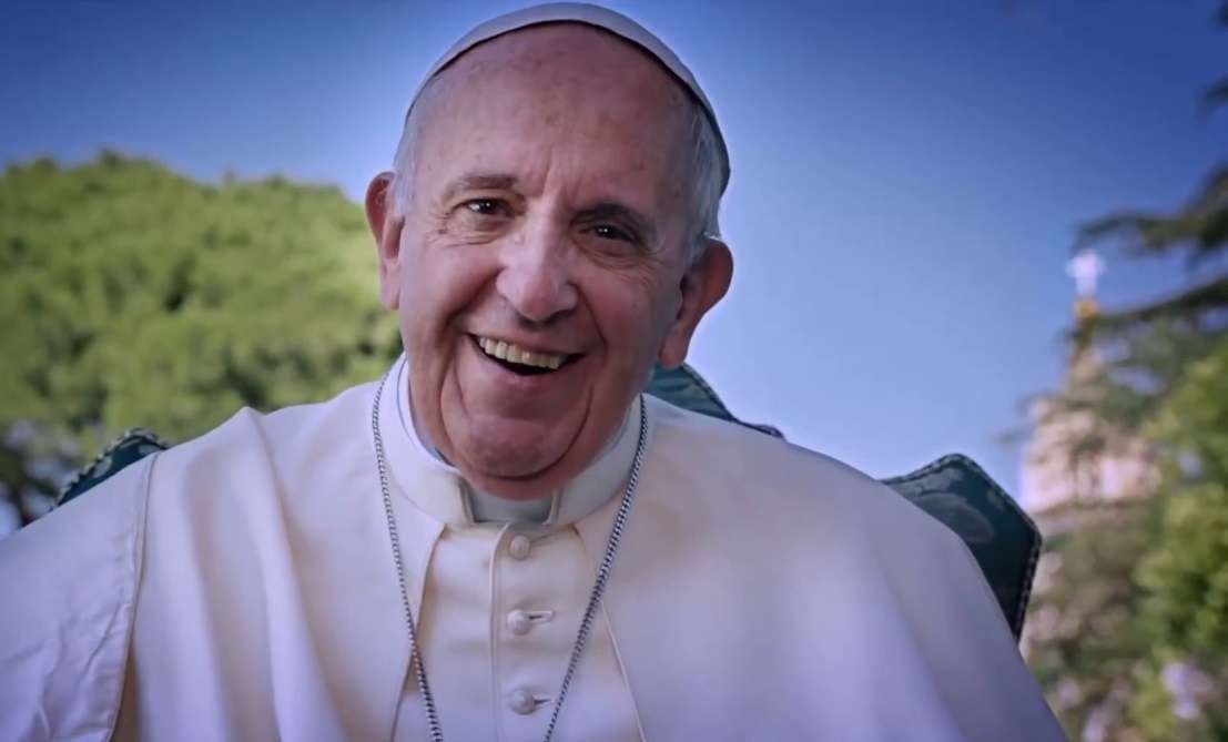 Újabb pikáns fotón tűnt fel Ferenc pápa lájkja