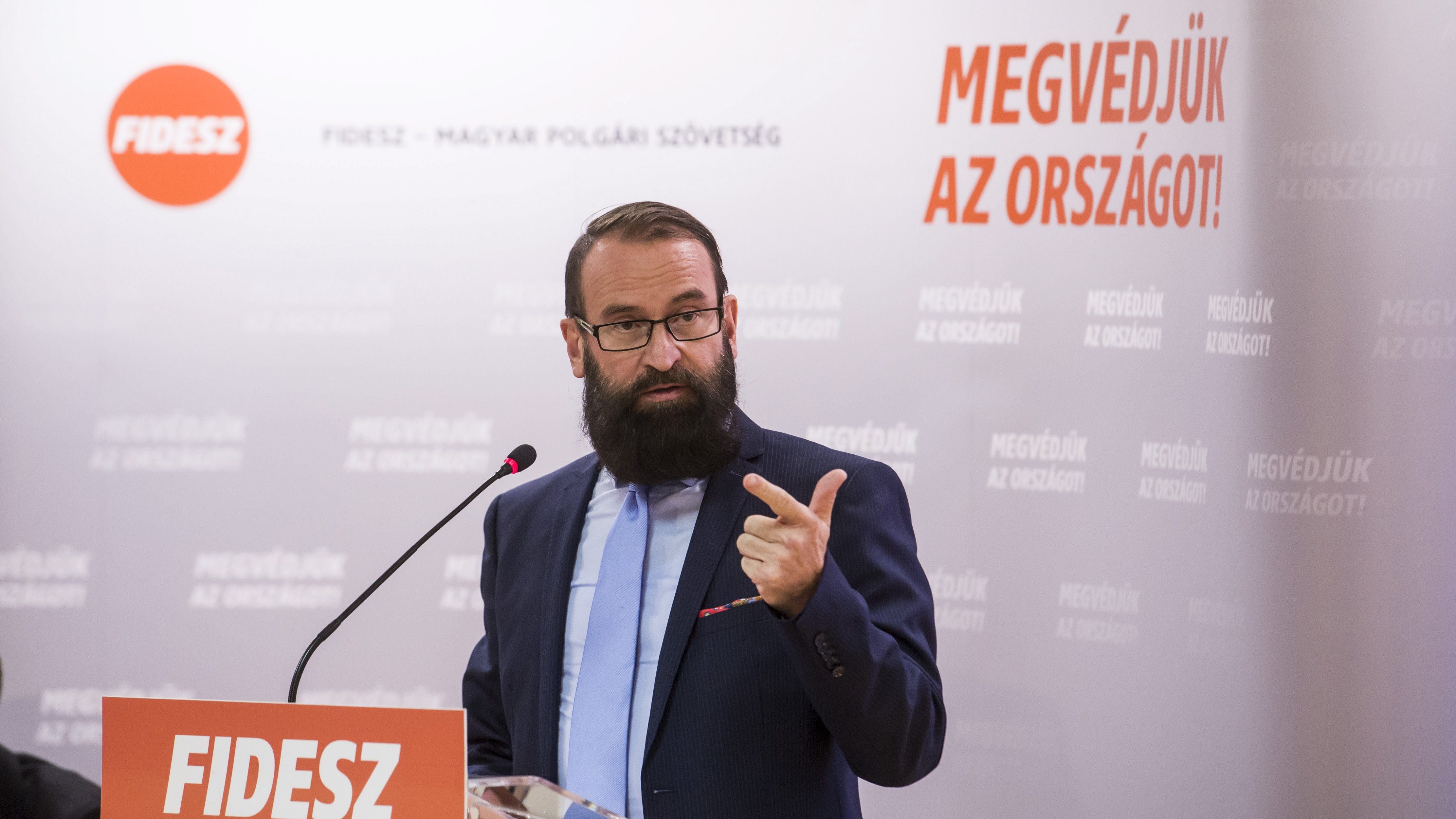 A Szájer-botrány a Fidesz-szavazóknál sem fér bele