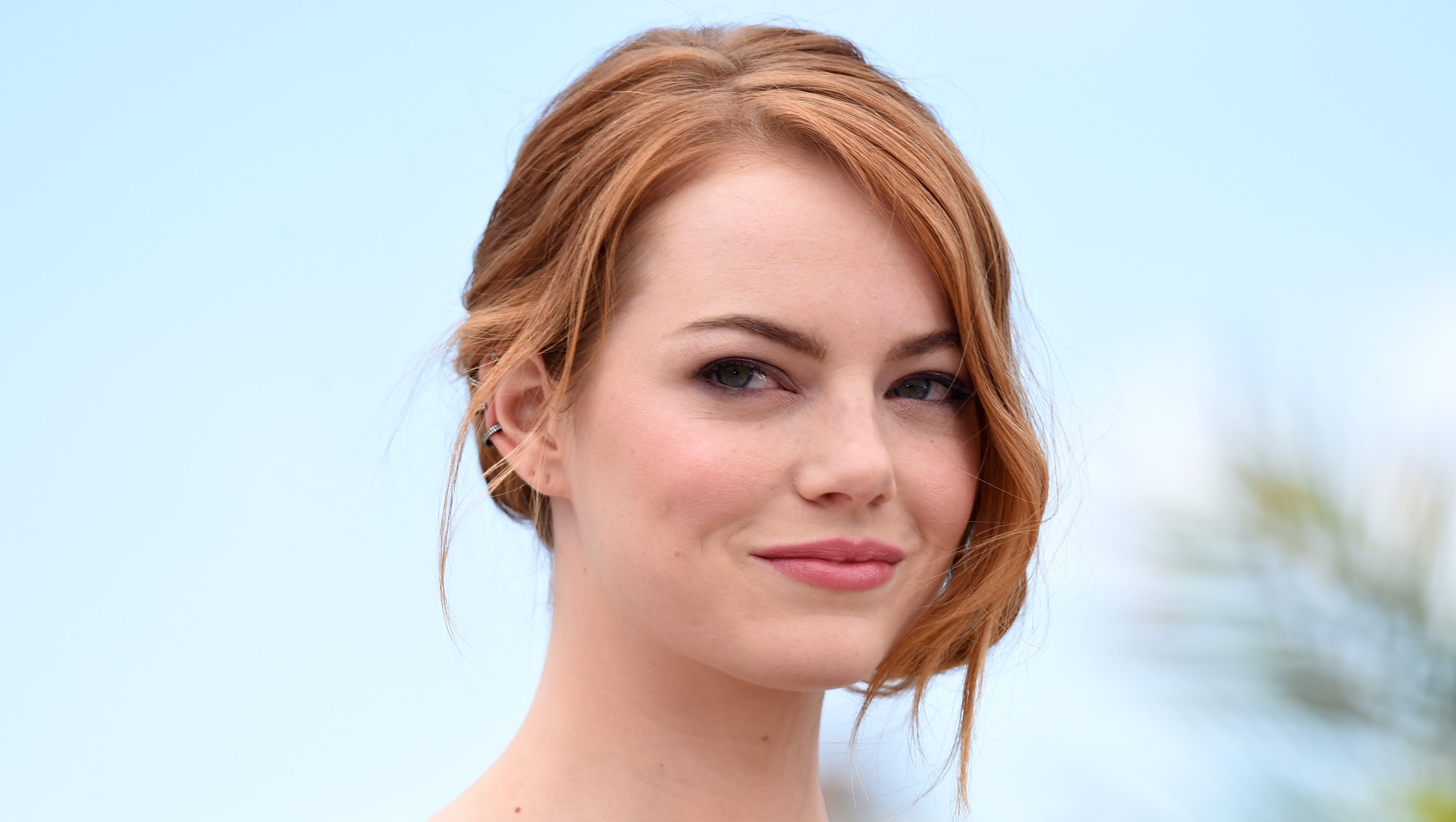 Emma Stone az első gyerekét várja