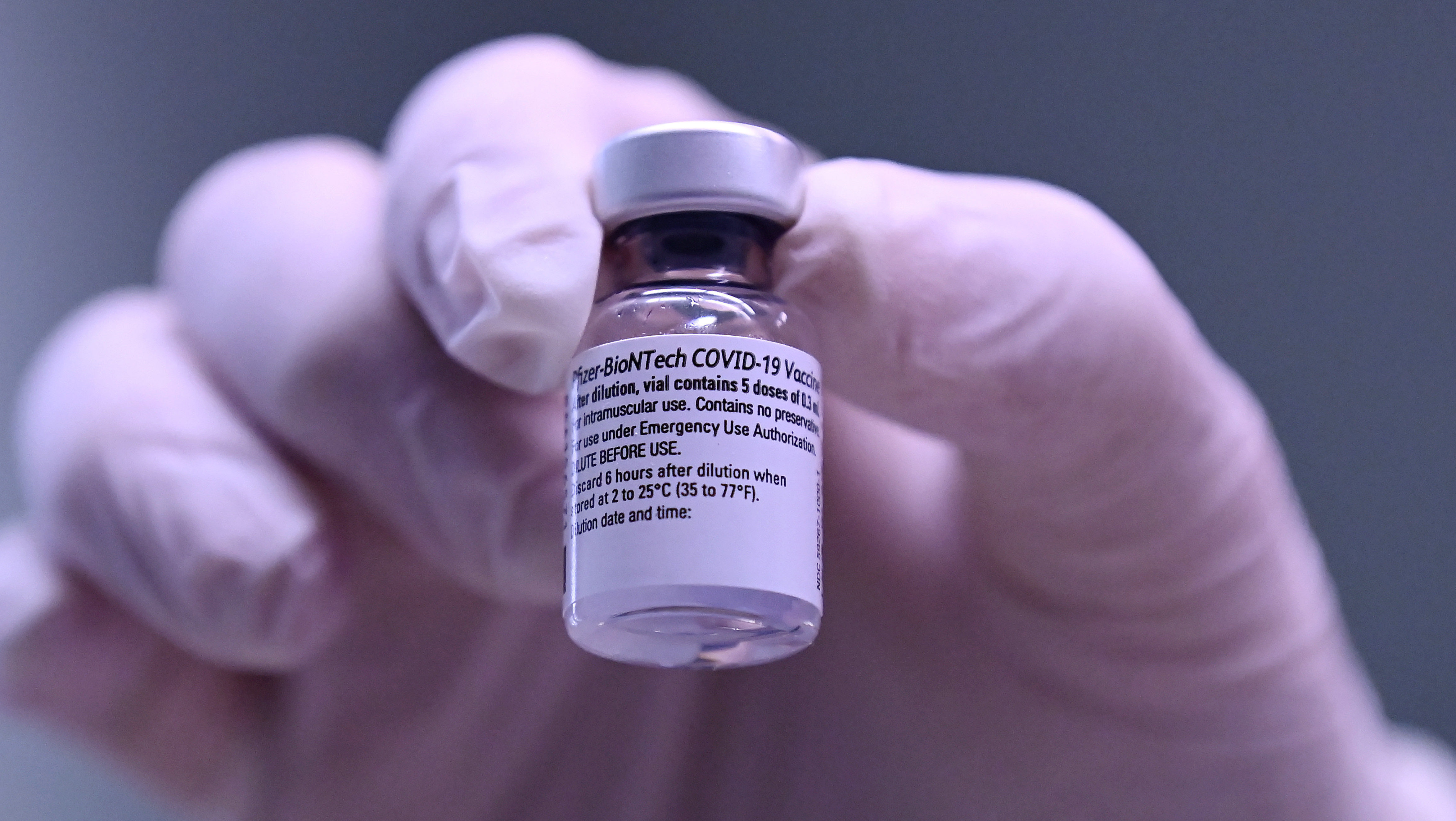 A brit egészségügyi miniszter attól tart, hogy a dél-afrikai vírusmutáció ellen nem lesznek hatékonyak a vakcinák