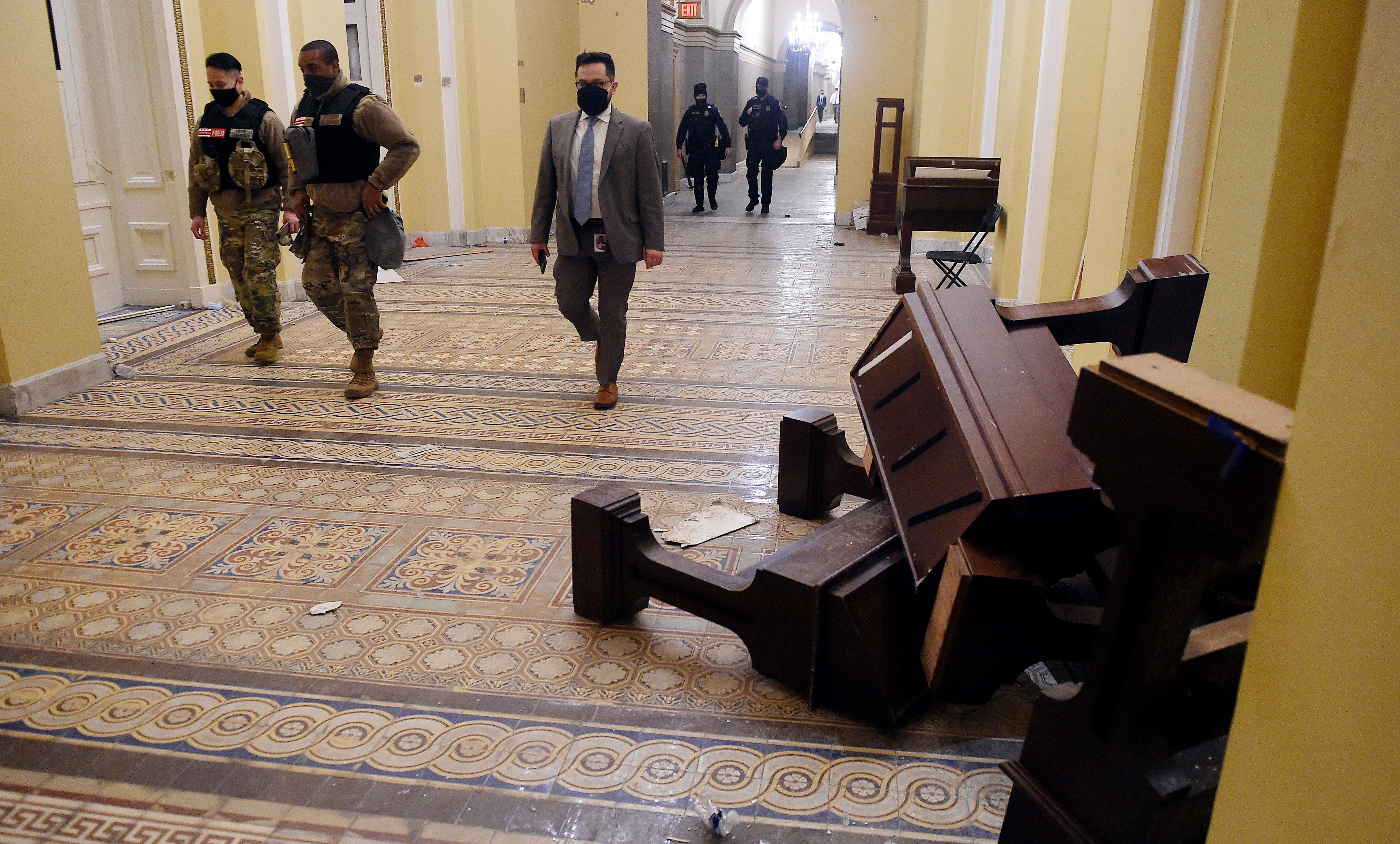 Ezt hagyták maguk után a Capitoliumot ostromló tüntetők