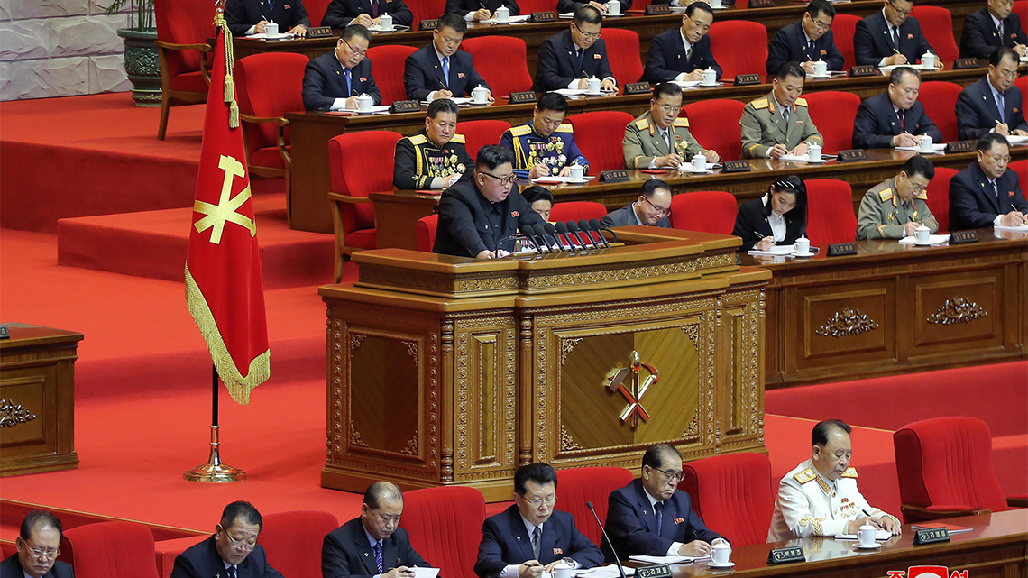 Kim Dzsong Un szégyelli magát az eredményei miatt, de újabb nagy ugrást ígér Észak-Koreának