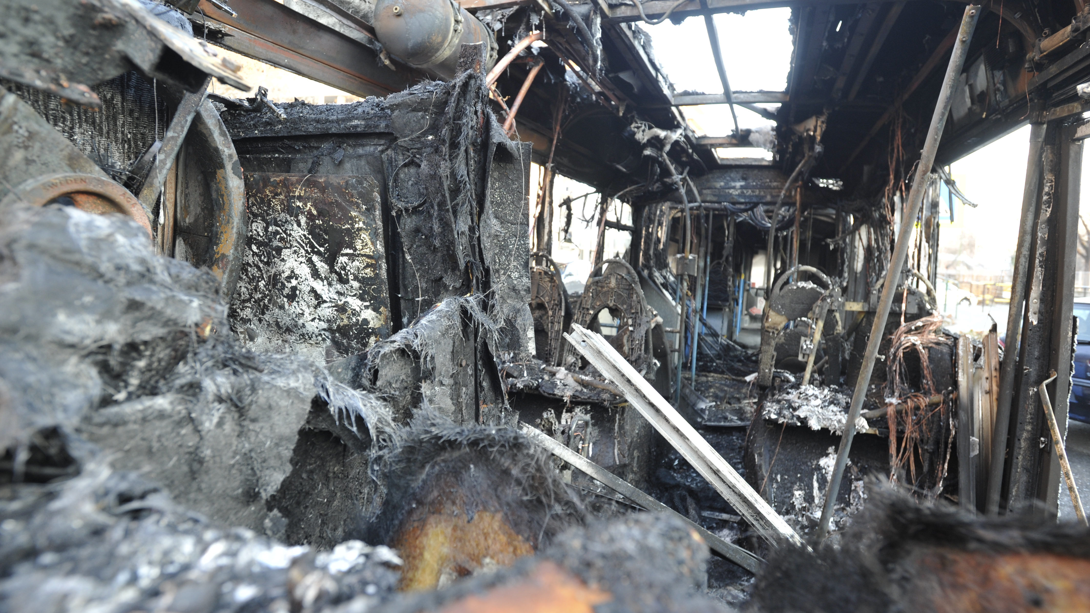 Teljesen kiégett egy busz Óbudán