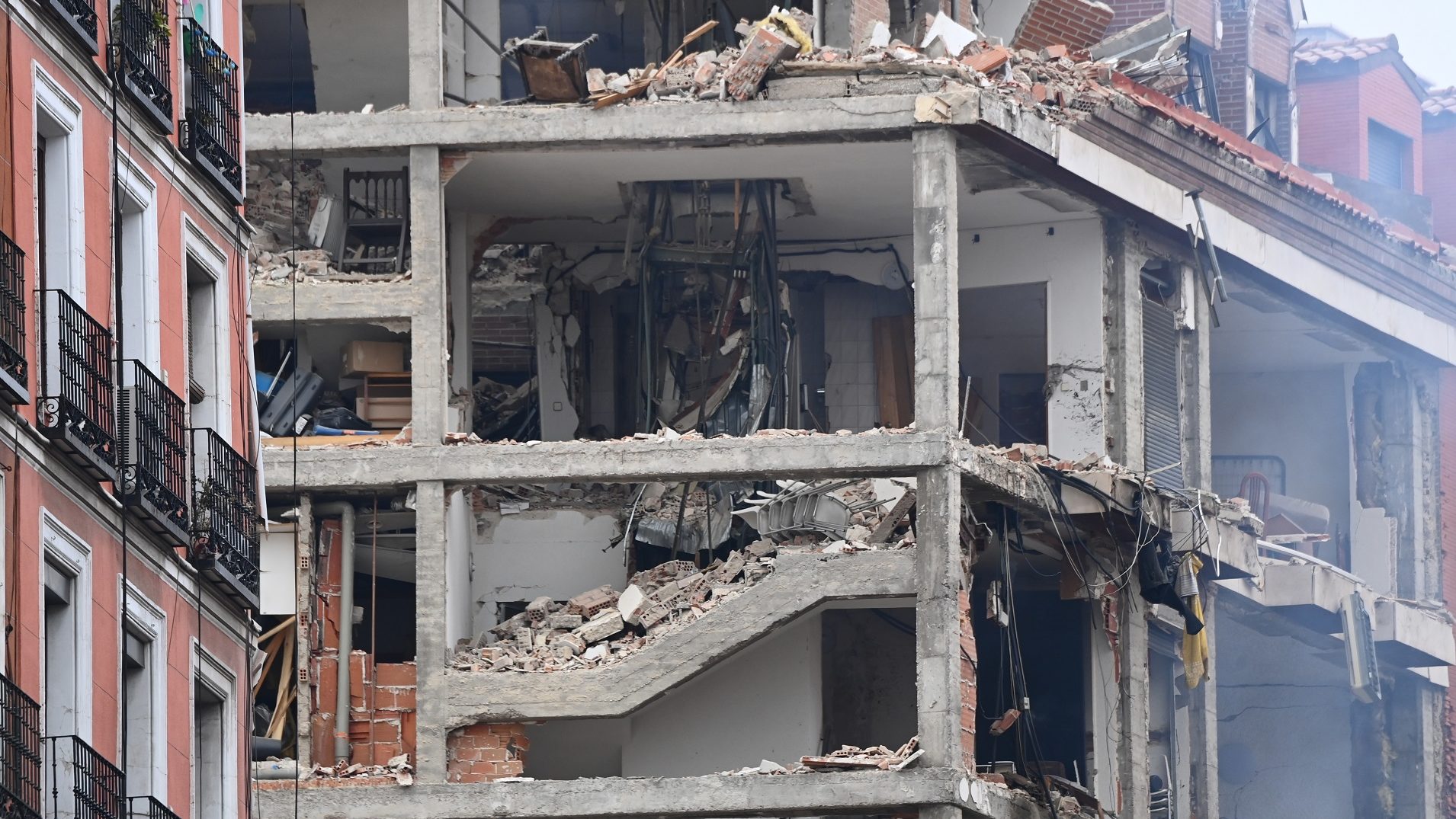 Erős robbanás volt Madridban: egy épület összedőlt