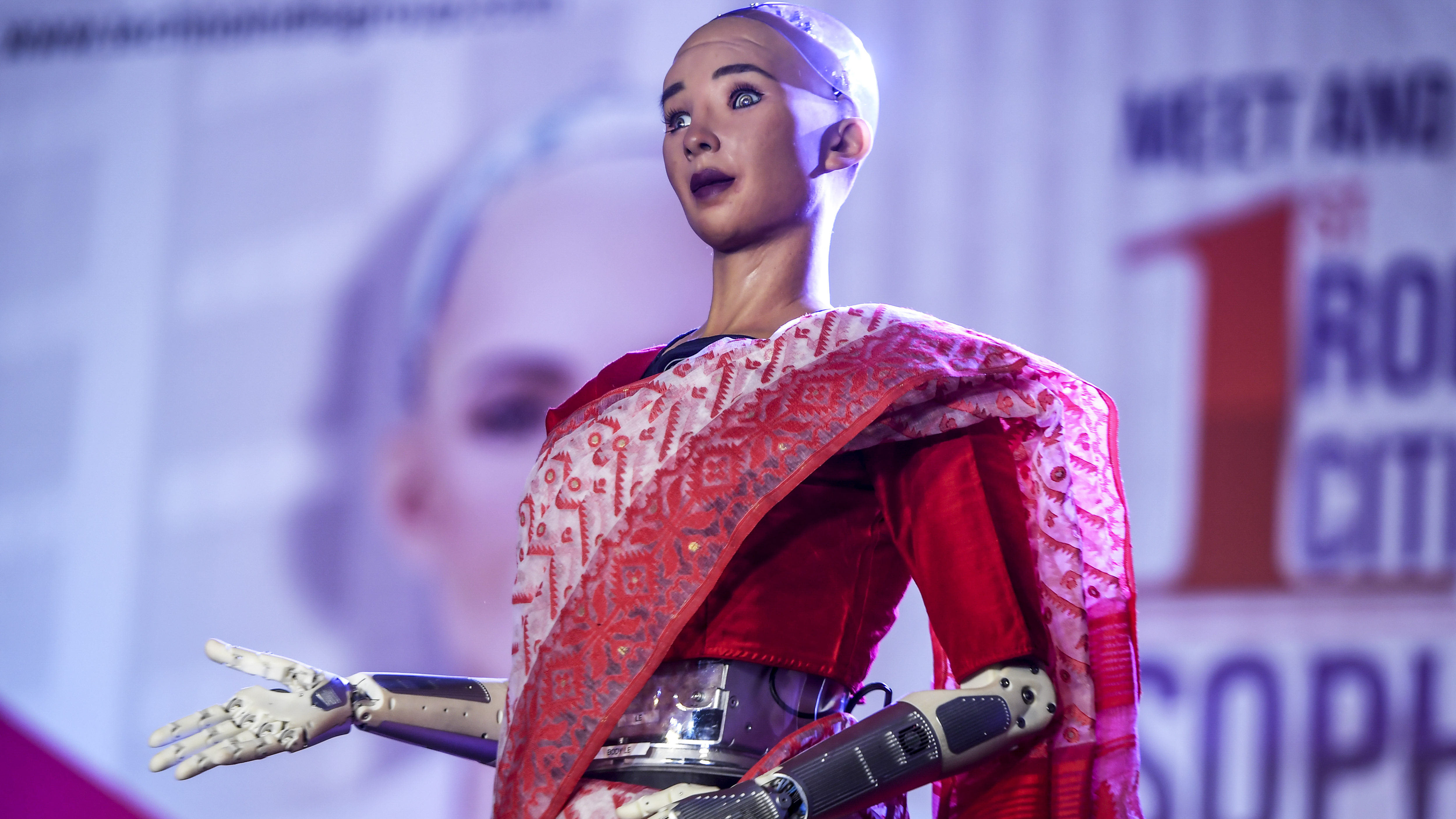 Idősek gondozásában nyújthat segítséget Sophia robot