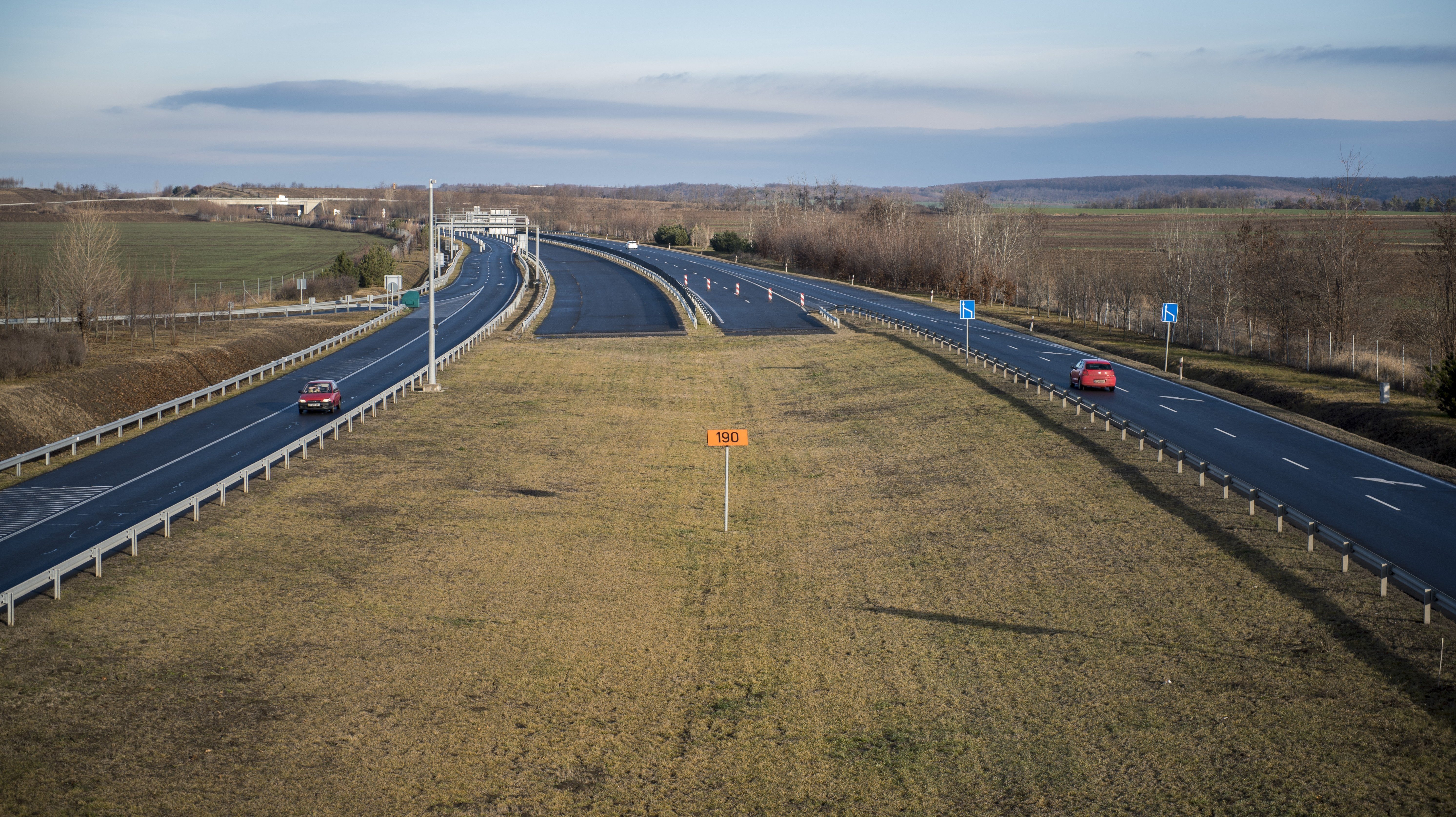 Baleset miatt teljes útzár az M6-os autópályán