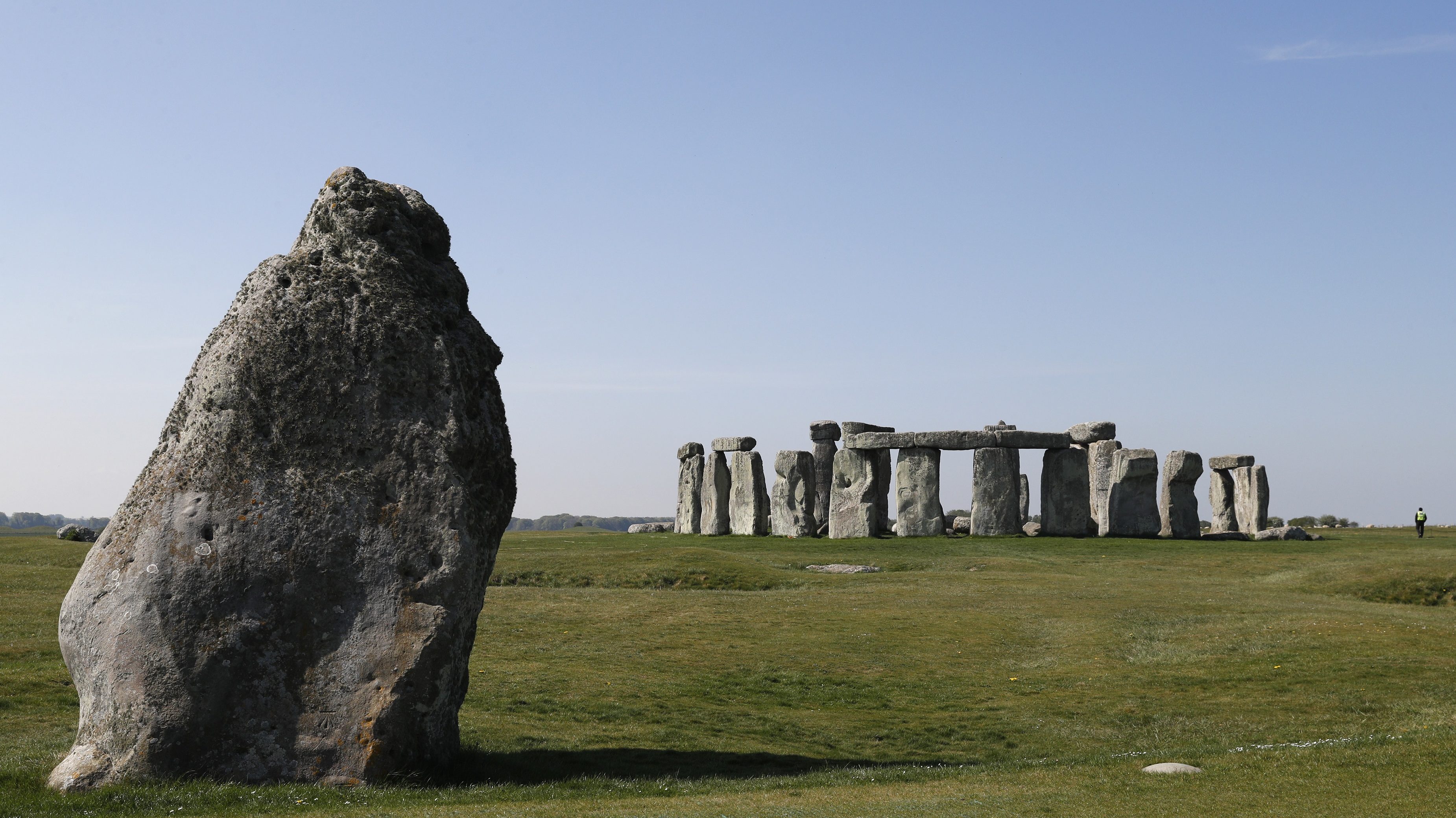 Bronzkori sírokra találtak a Stonehenge mellett tervezett alagútnál