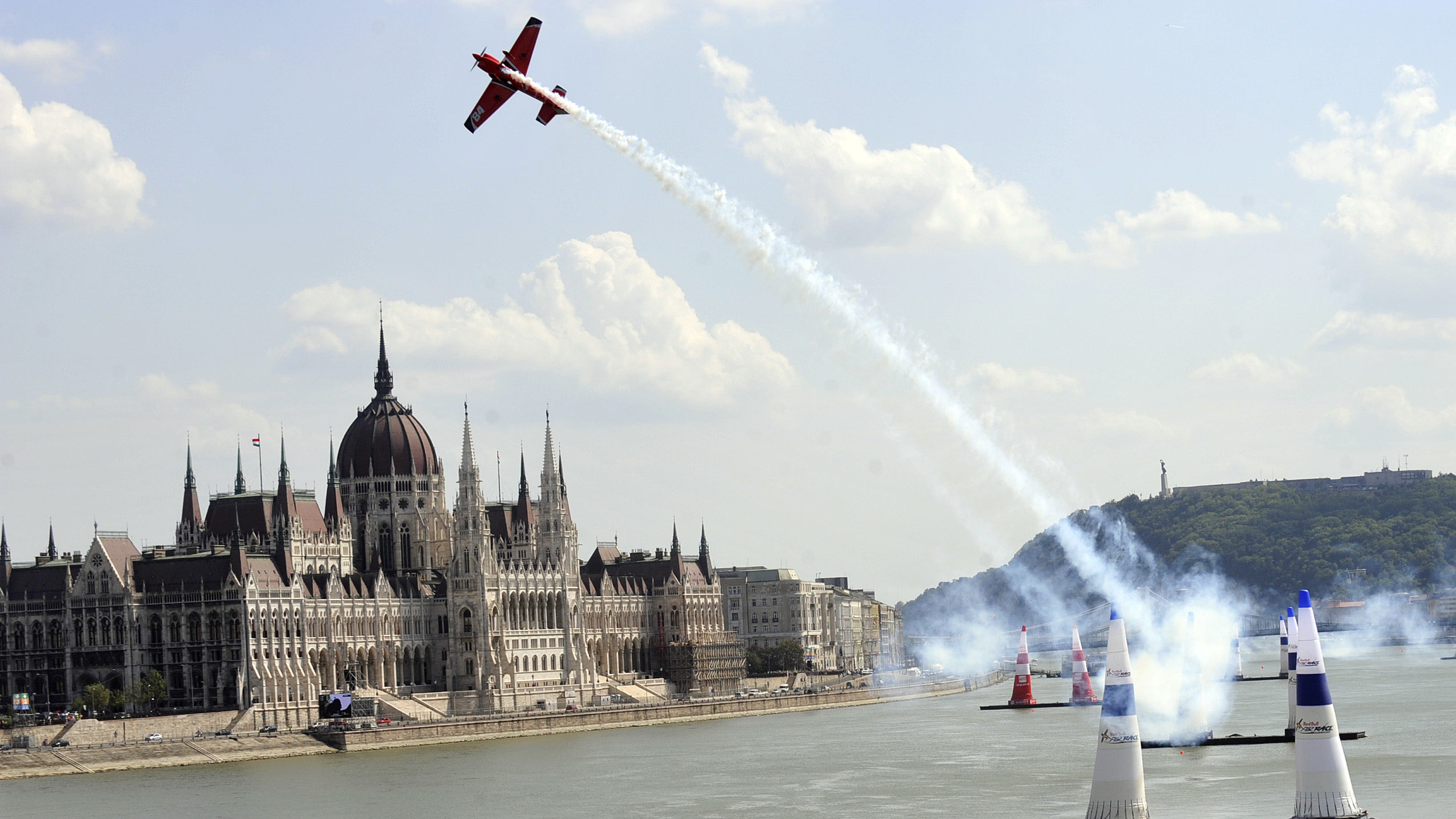 Red Bull Air Race: hivatali visszaélés gyanúja miatt nyomoznak