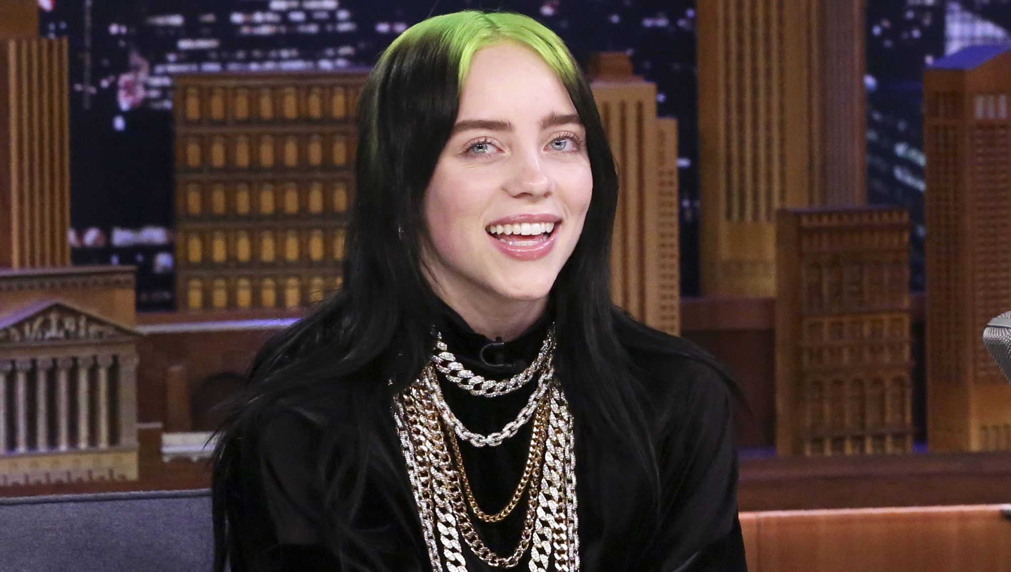 Billie Eilish örökbefogadott kutyájánál cukibbat garantáltan nem találsz ma