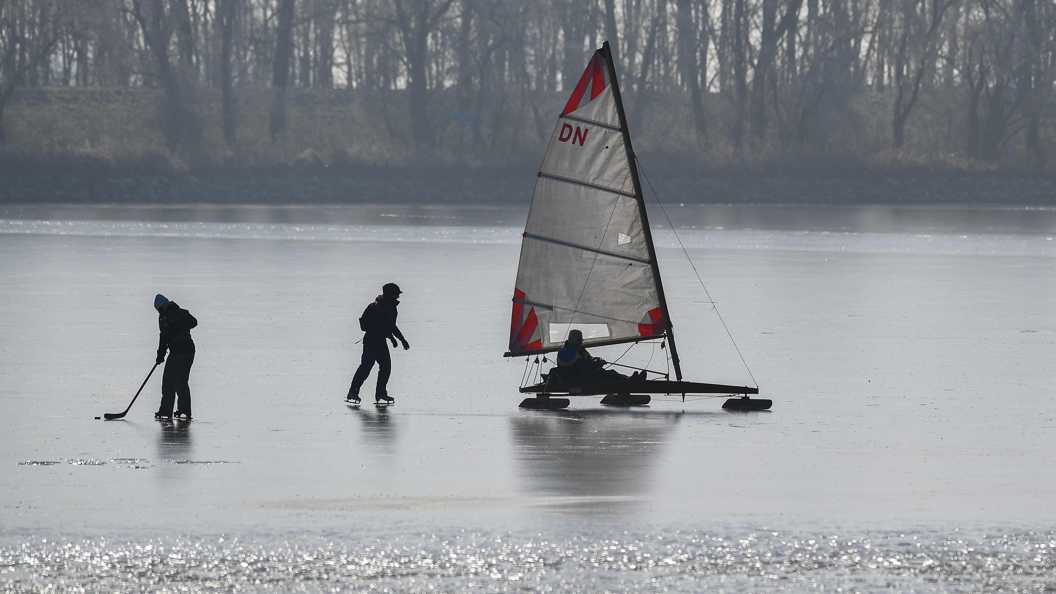 Árvízvédelmi készültséget rendeltek el a Tisza-tónál