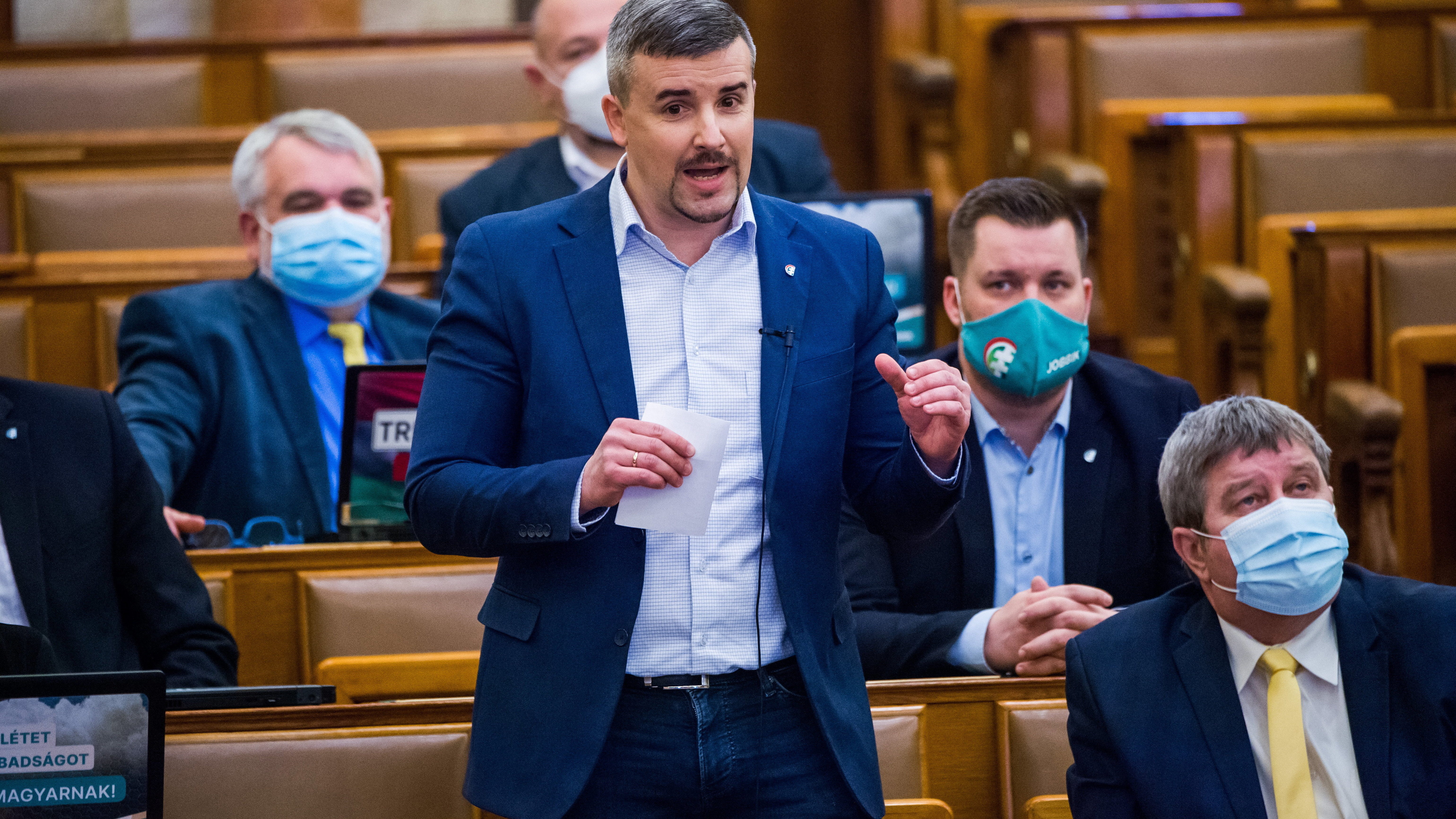 Jakab szerint lopás elleni vakcina kell a Fidesznek, Dömötör agresszív nyilasozással válaszolt