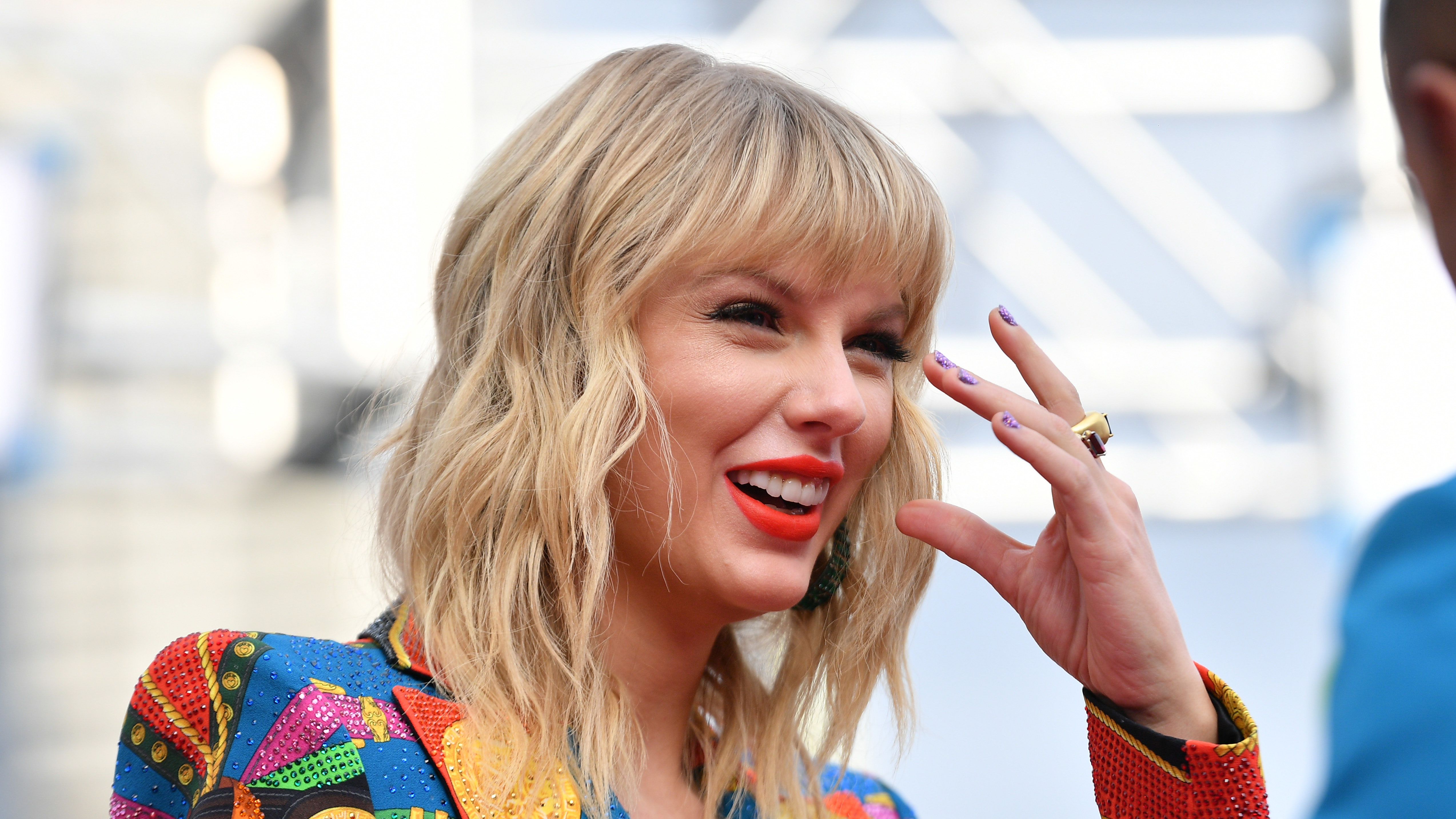 Taylor Swift kiakadt egy sorozatra, amiben a pasizási szokásain viccelődnek