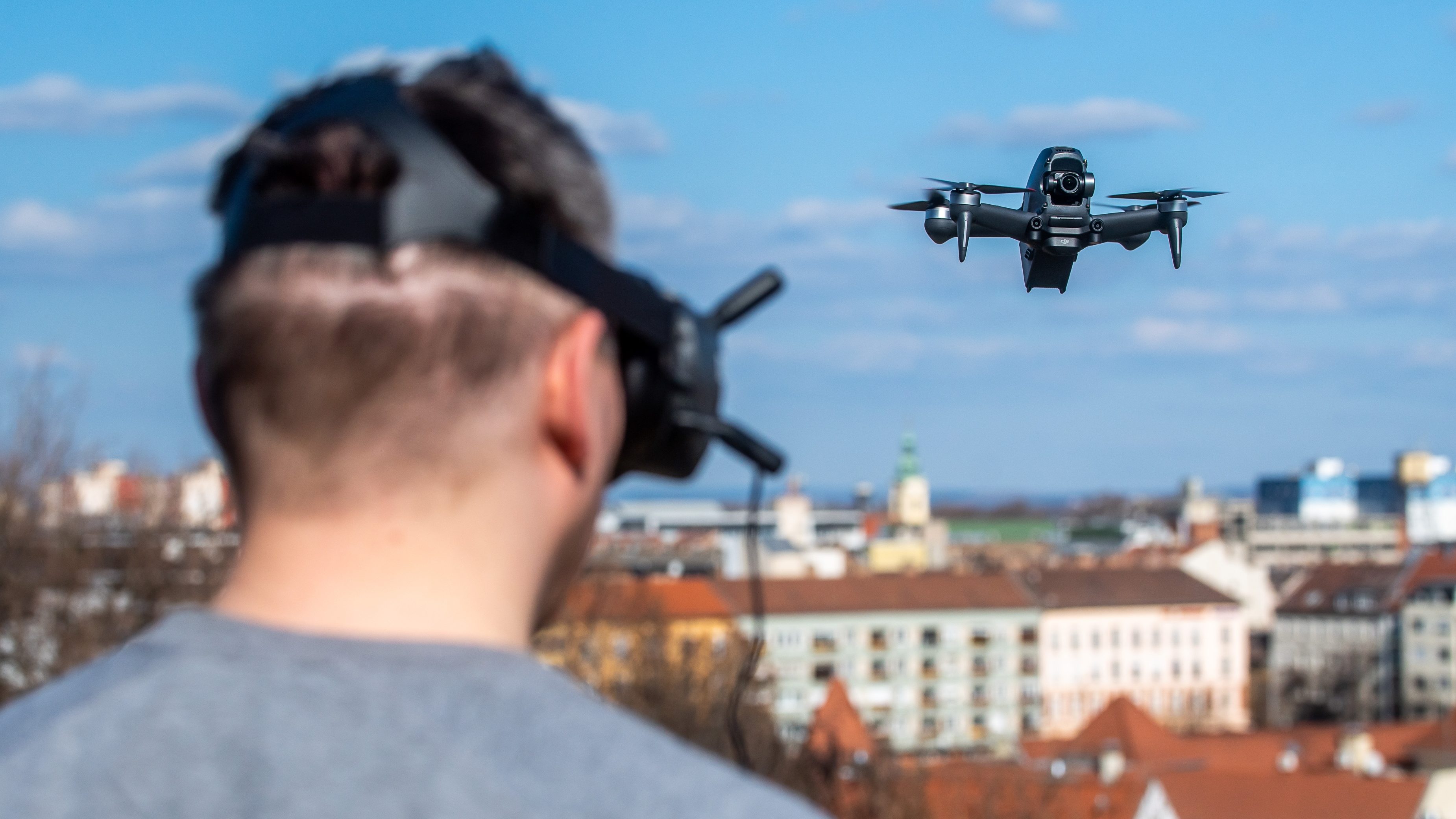 Őrült sebességre képes a DJI vadiúj hibrid drónja