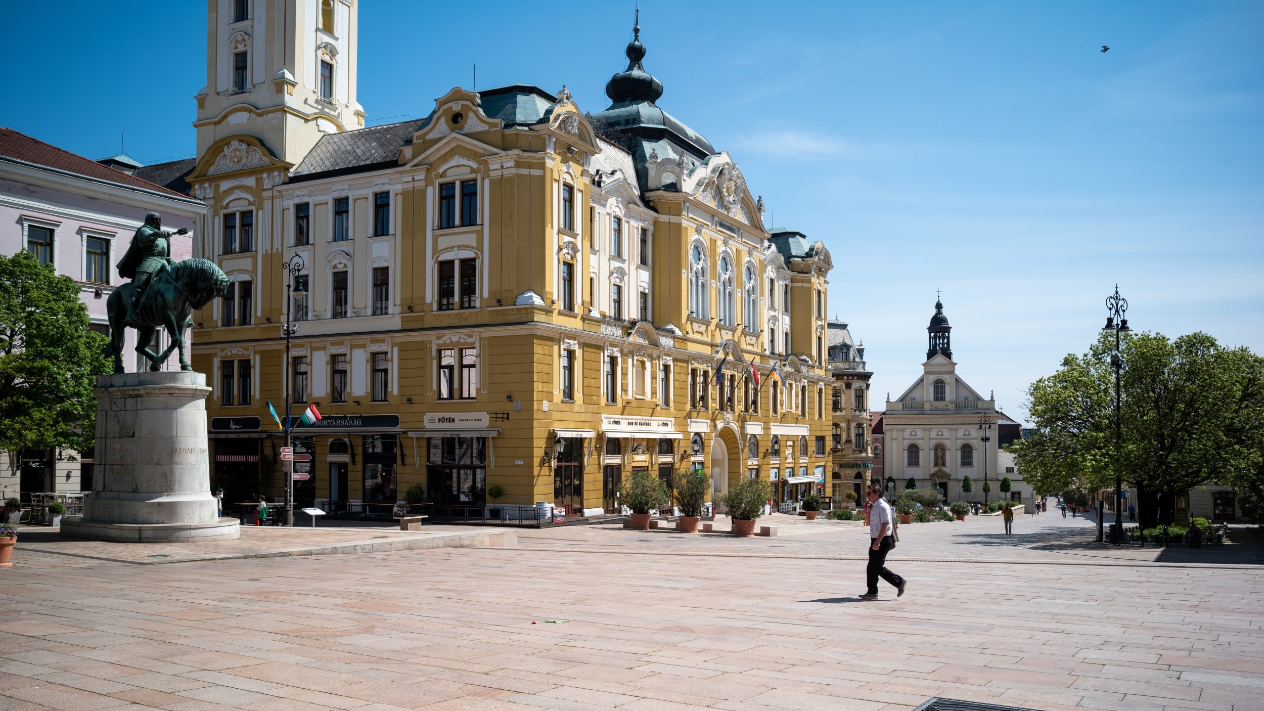 Vidnyánszkyék megszüntetnék a POSZT-ot, Pécs városa megtartaná