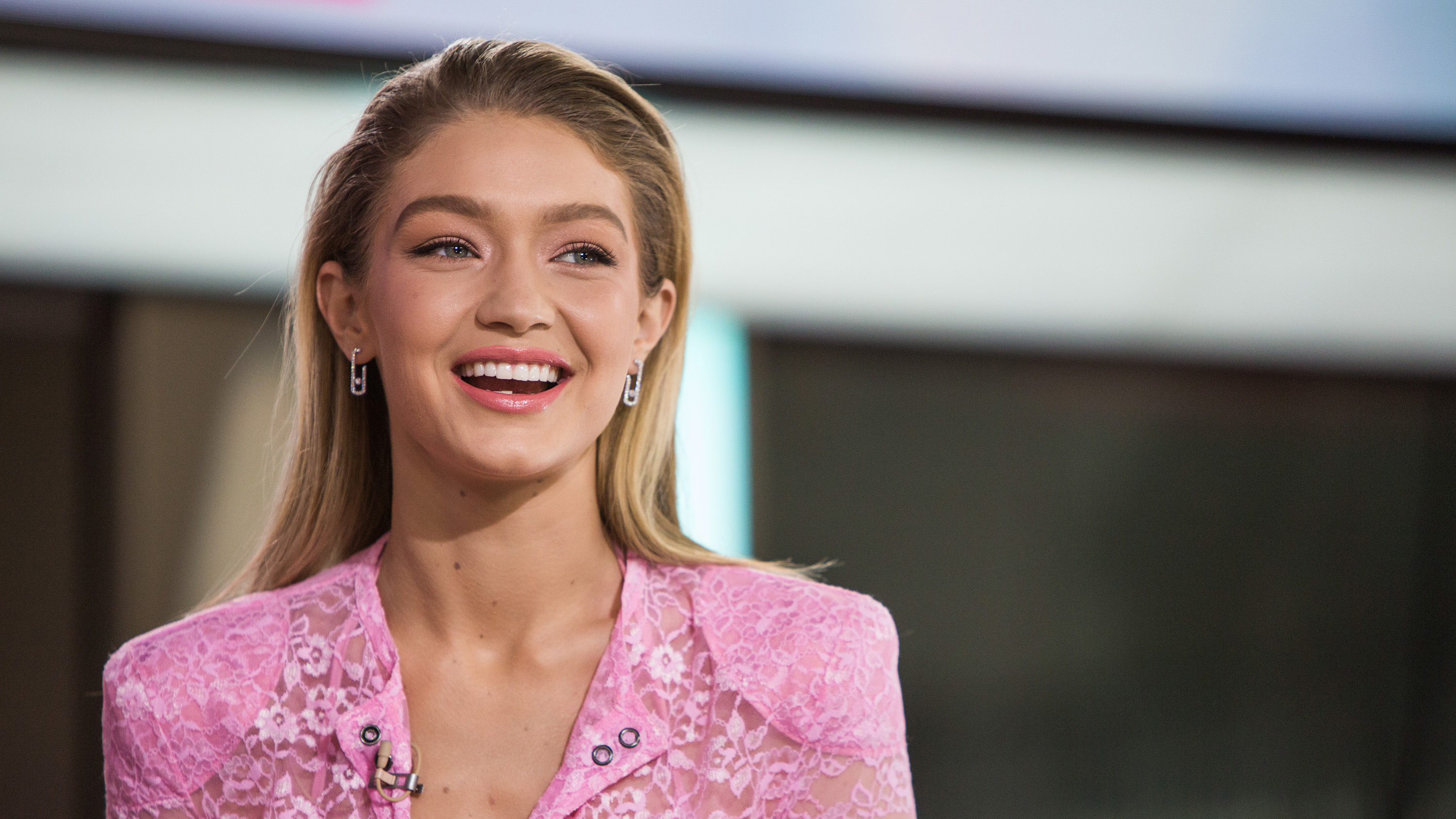 Gigi Hadid fél évvel a szülés után már vissza is tért a kifutóra