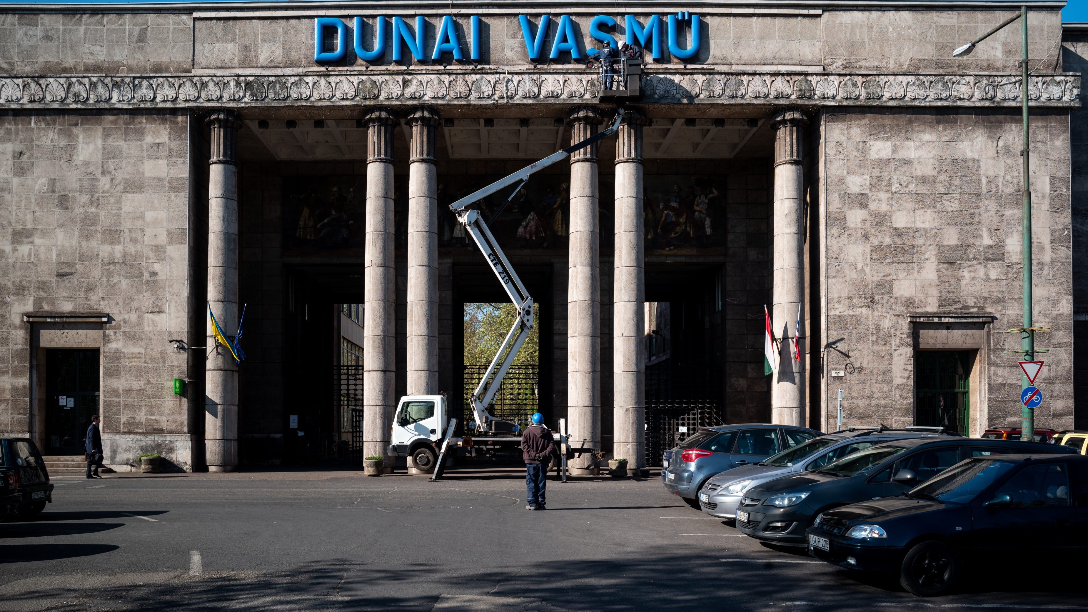 Nincs fordulat a Dunaferrnél, nem engedték be a részvényesek képviselőit a közgyűlésre