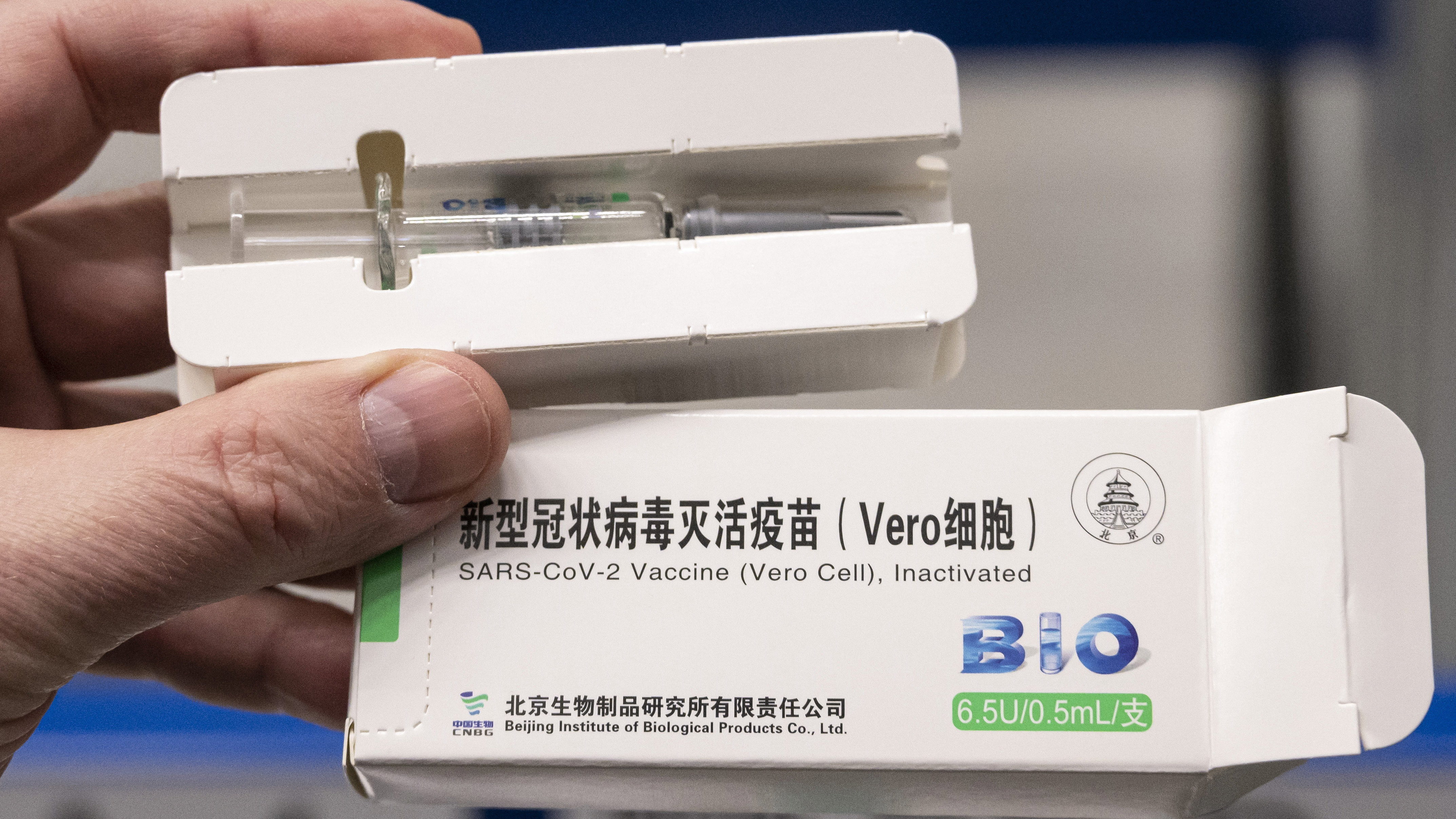New York Times: Magyarország kivételesen sokat fizetett a kínai vakcináért