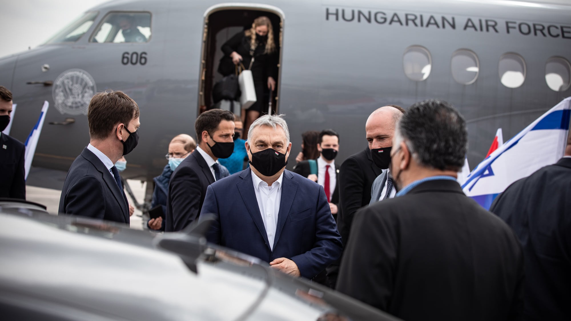 Orbán Viktor: Láthattam teraszokat, kinyitó éttermeket