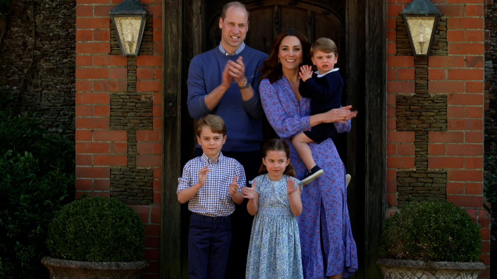 Vilmos herceg gyerekei képeslapokat készítettek Diana hercegnének anyák napja alkalmából
