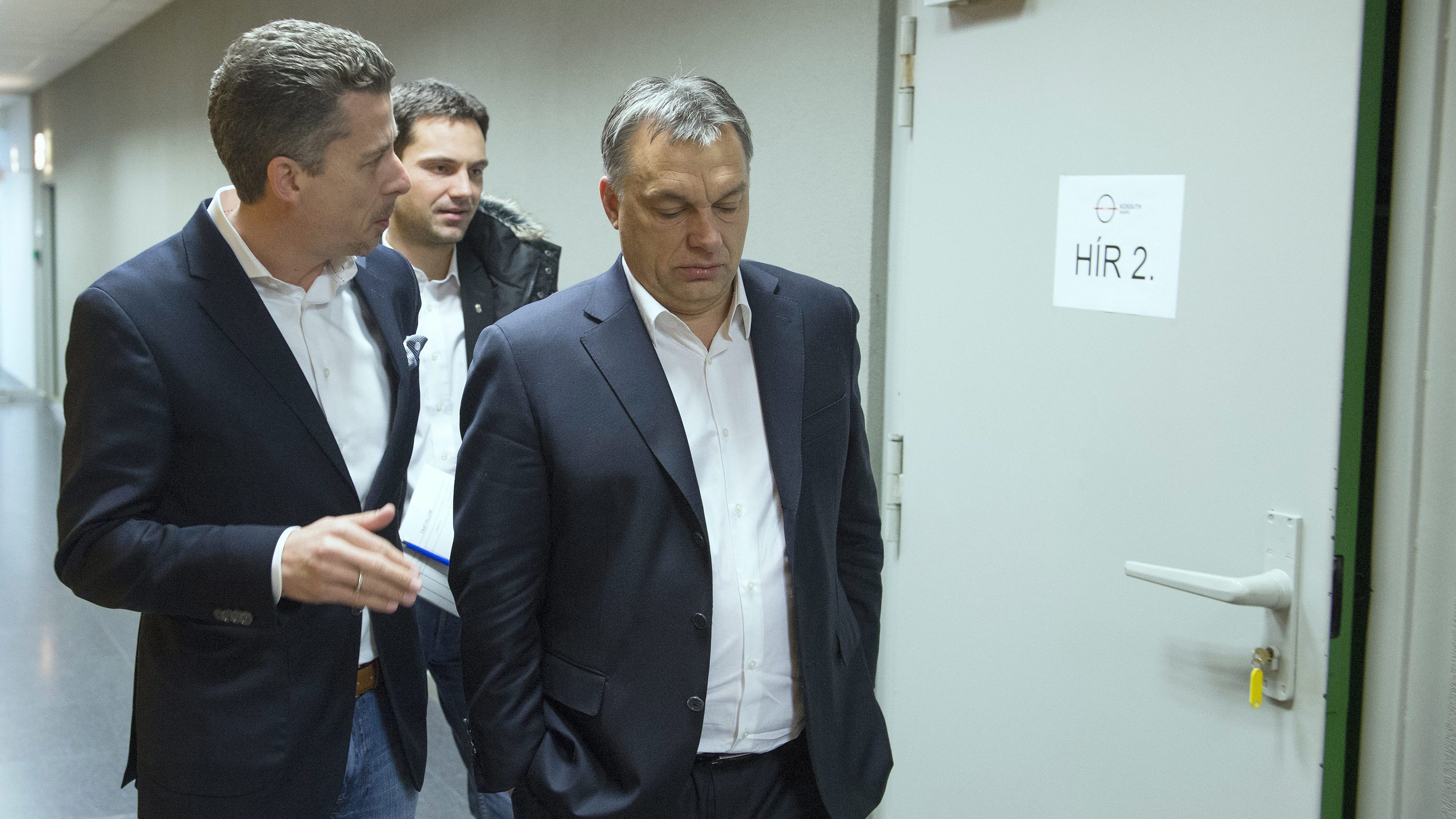 Rákay Philip: A Fidesz a legkevésbé előnyös arcát mutatva is ezerszer különb, mint a szörnykoalíció