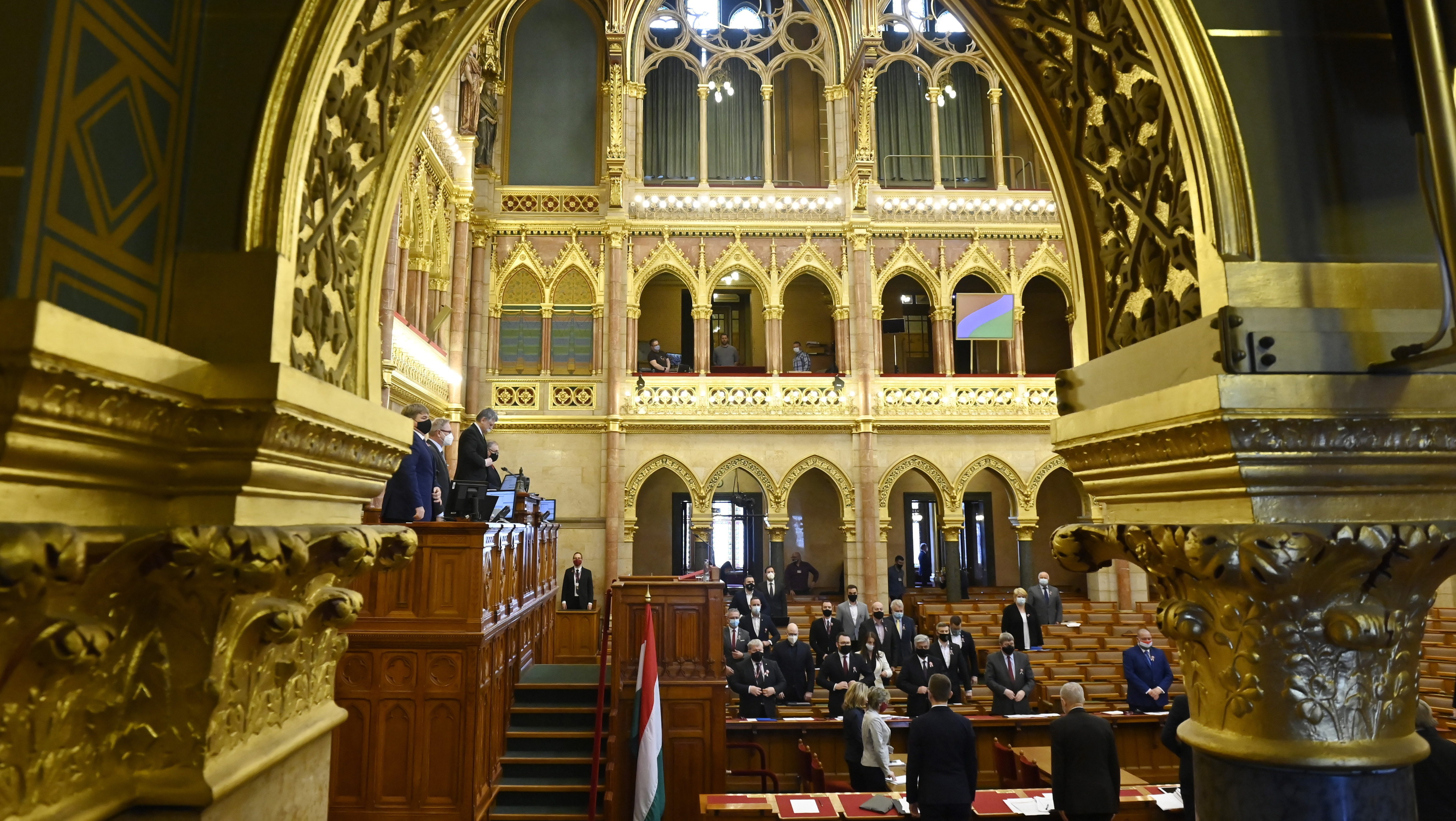 „Először kérjenek bocsánatot a halálkampányáért” – a Fidesz nem vesz részt a rendkívüli ülésen