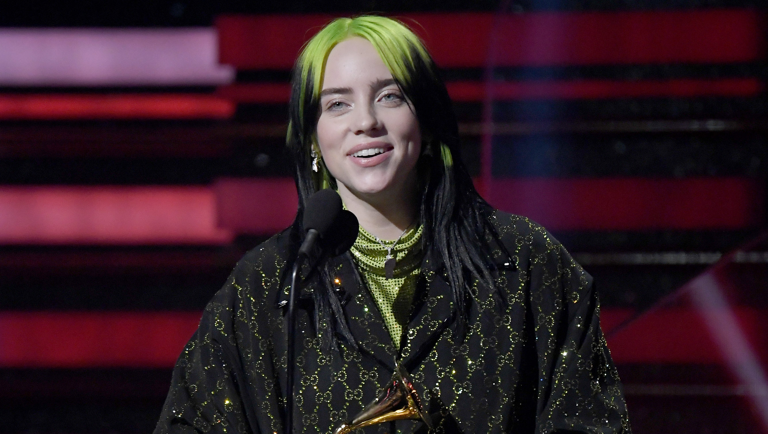 Billie Eilish szőke lett