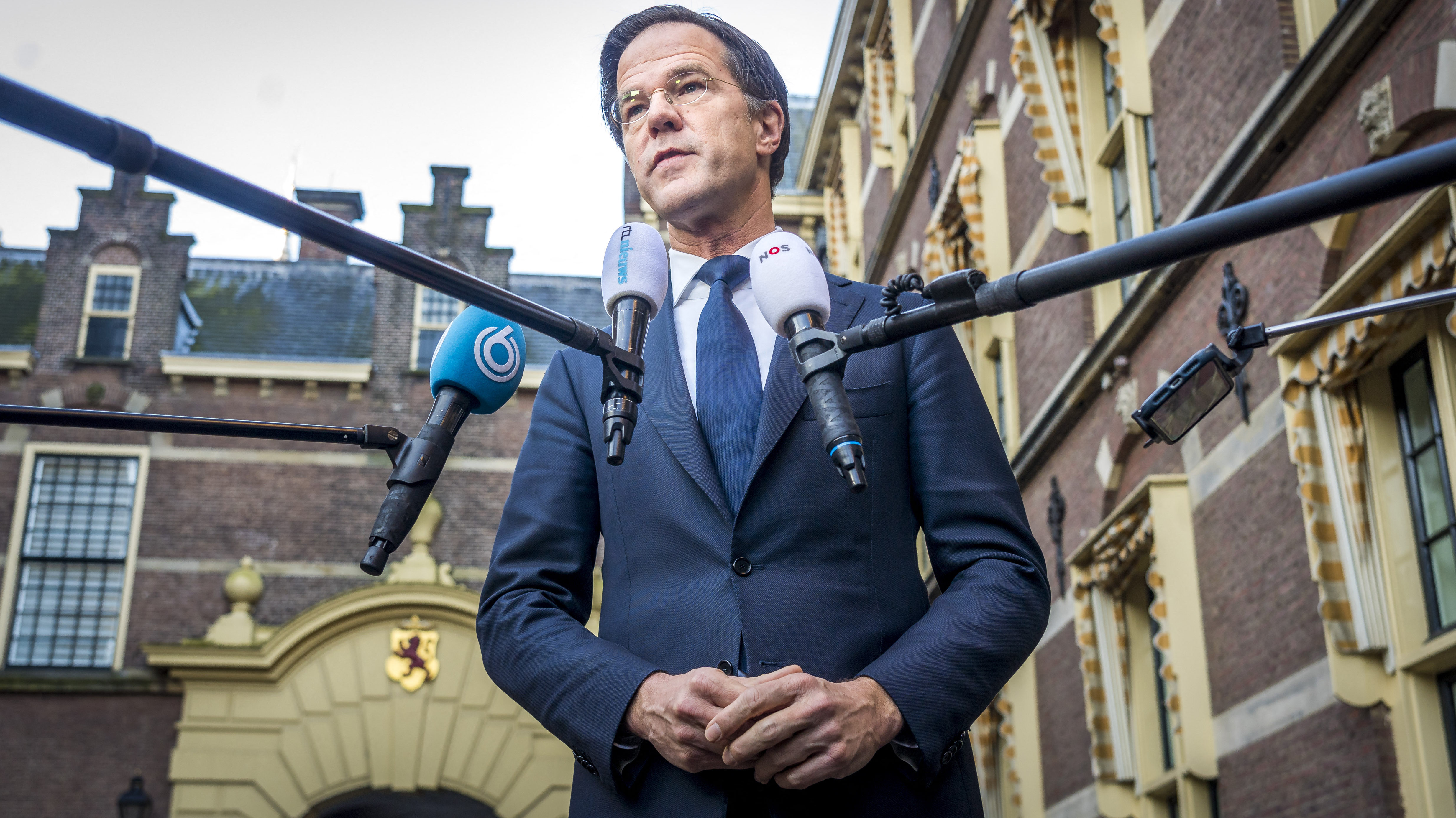 Mark Rutte alakíthat kormányt Hollandiában az exit pollok szerint