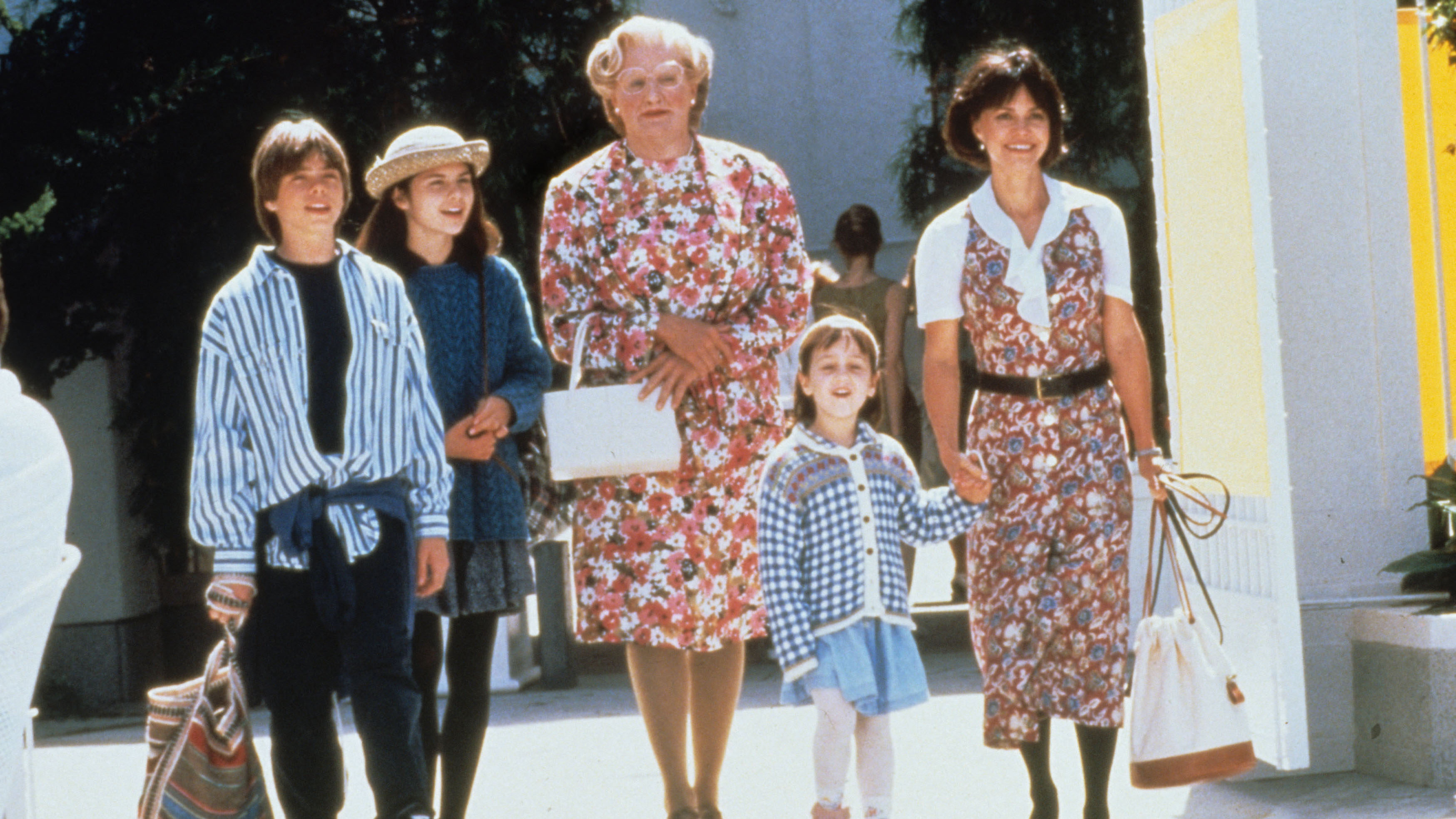 Kivágták a Mrs. Doubtfire nem gyerekeknek való jeleneteit