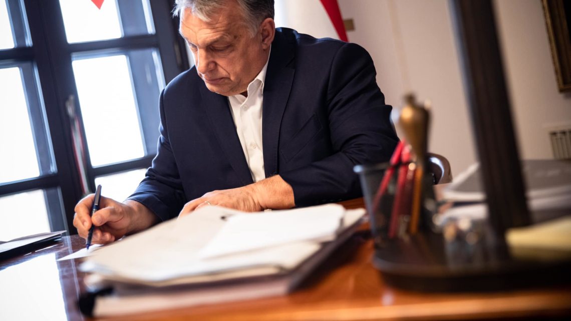 Orbán Viktor lát esélyt az iskolák újranyitására