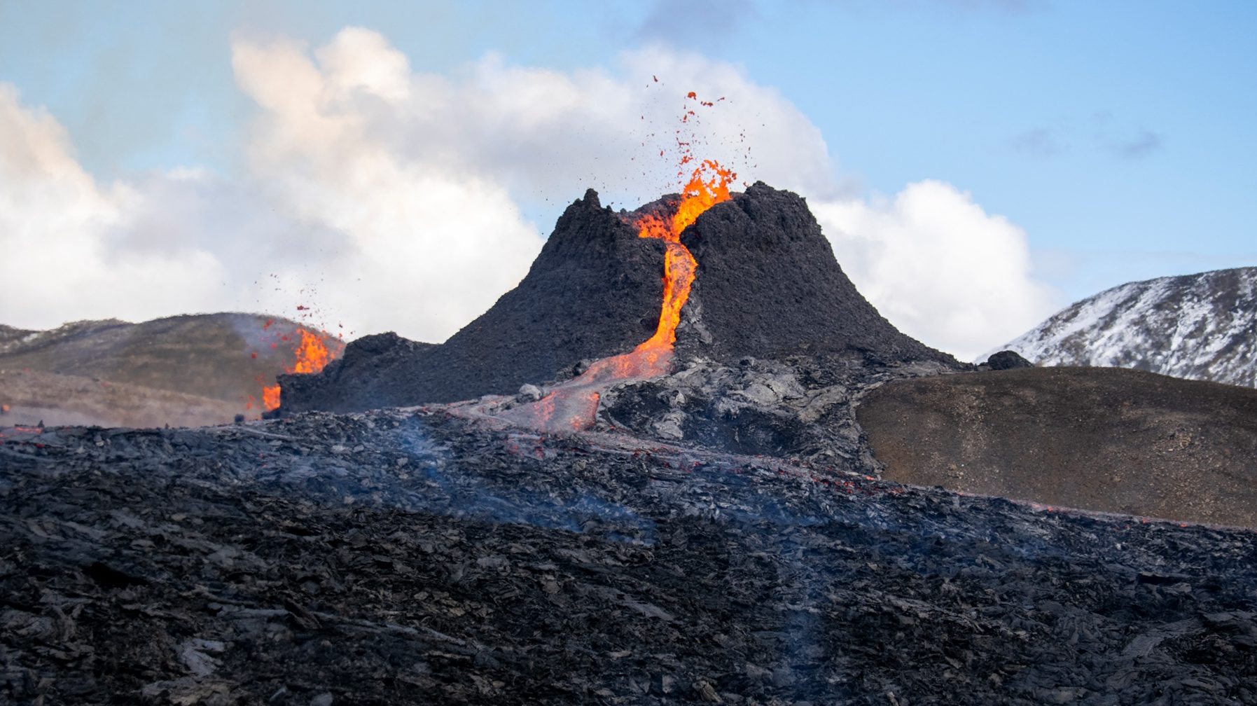 Élőben nézhető az izlandi vulkán fortyogása