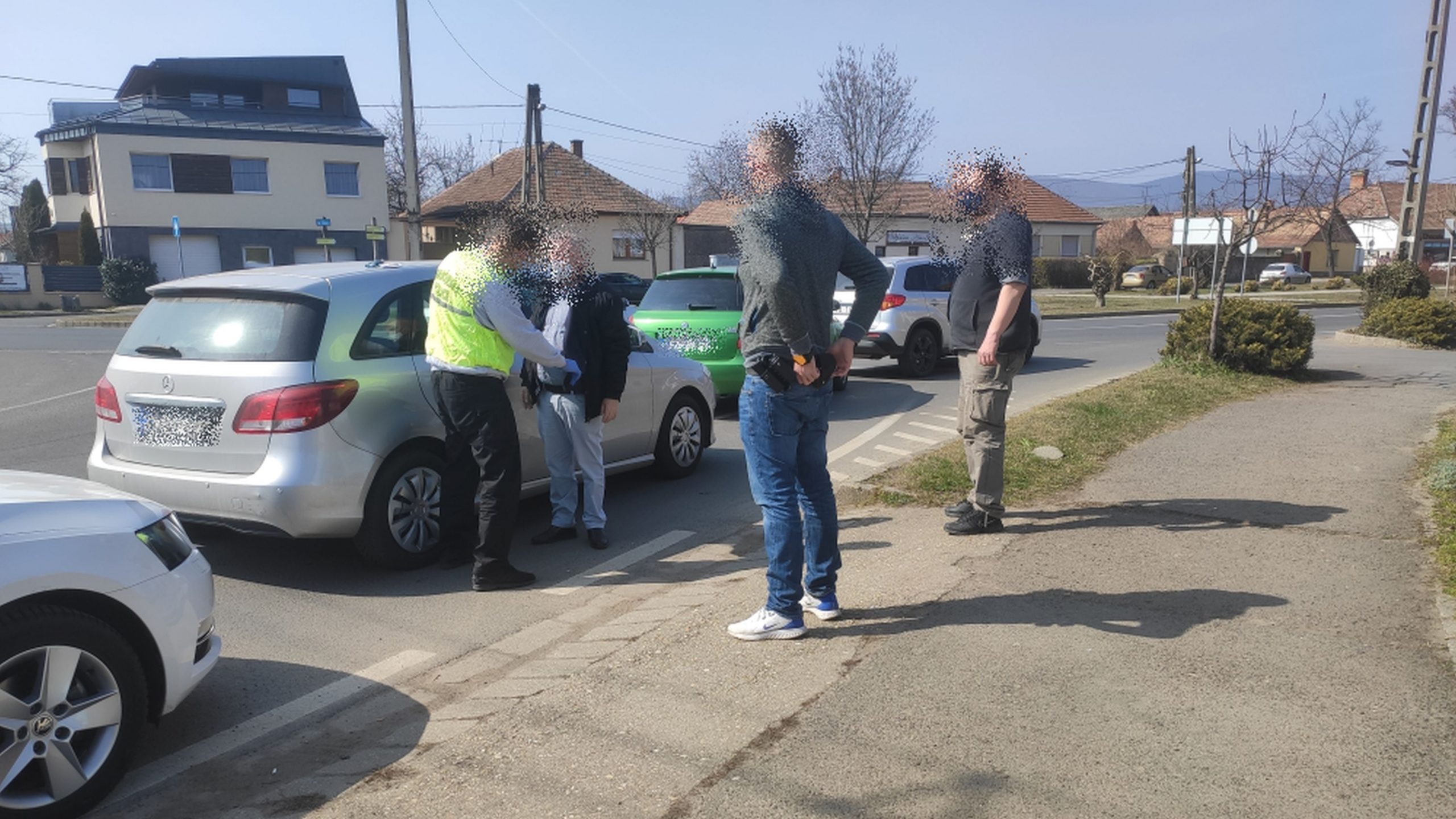 Rendőrnek adták ki magukat a szlovák unokázós csalók