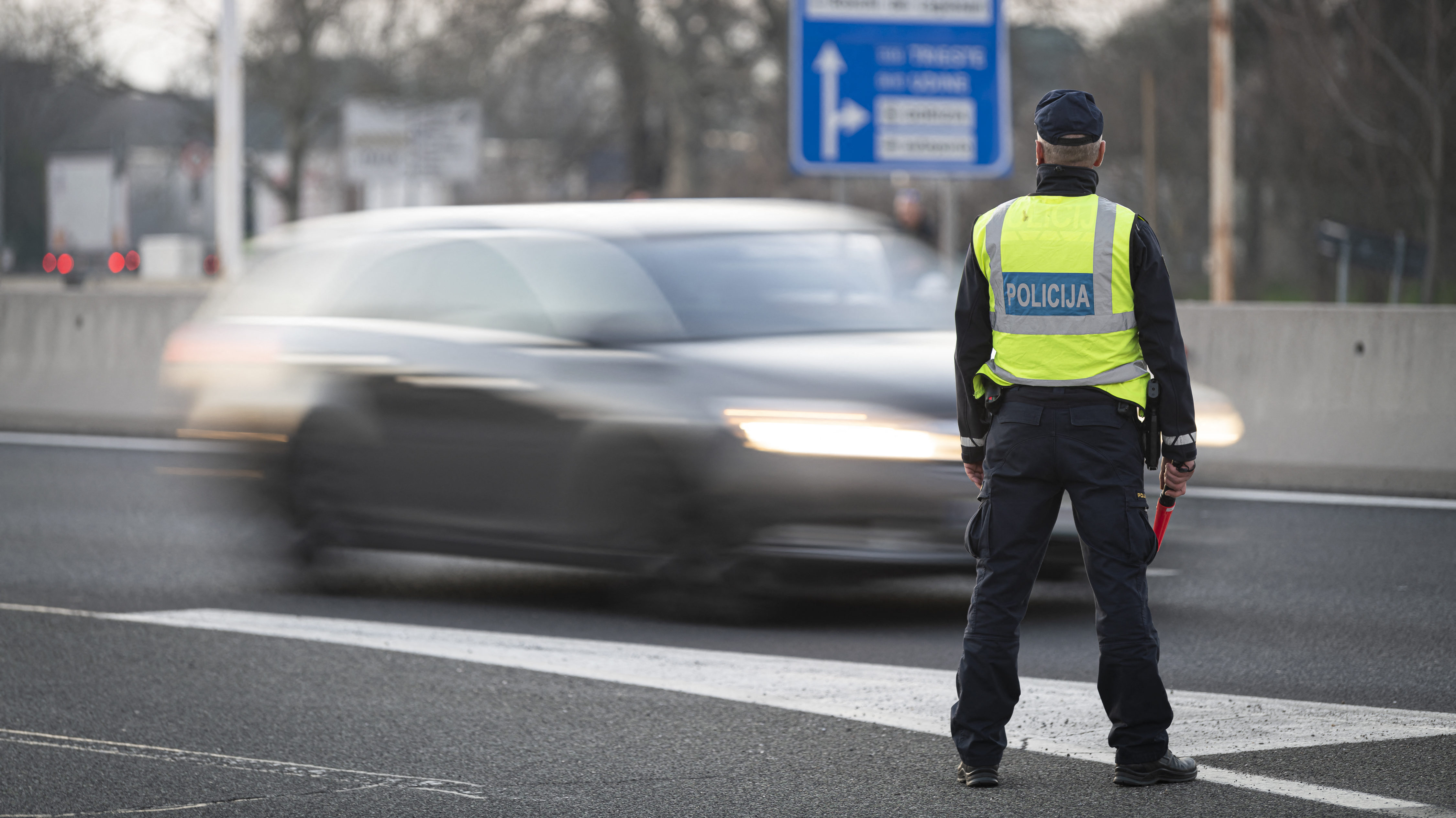 Szlovénia bünteti, ha valaki Magyarországra jön