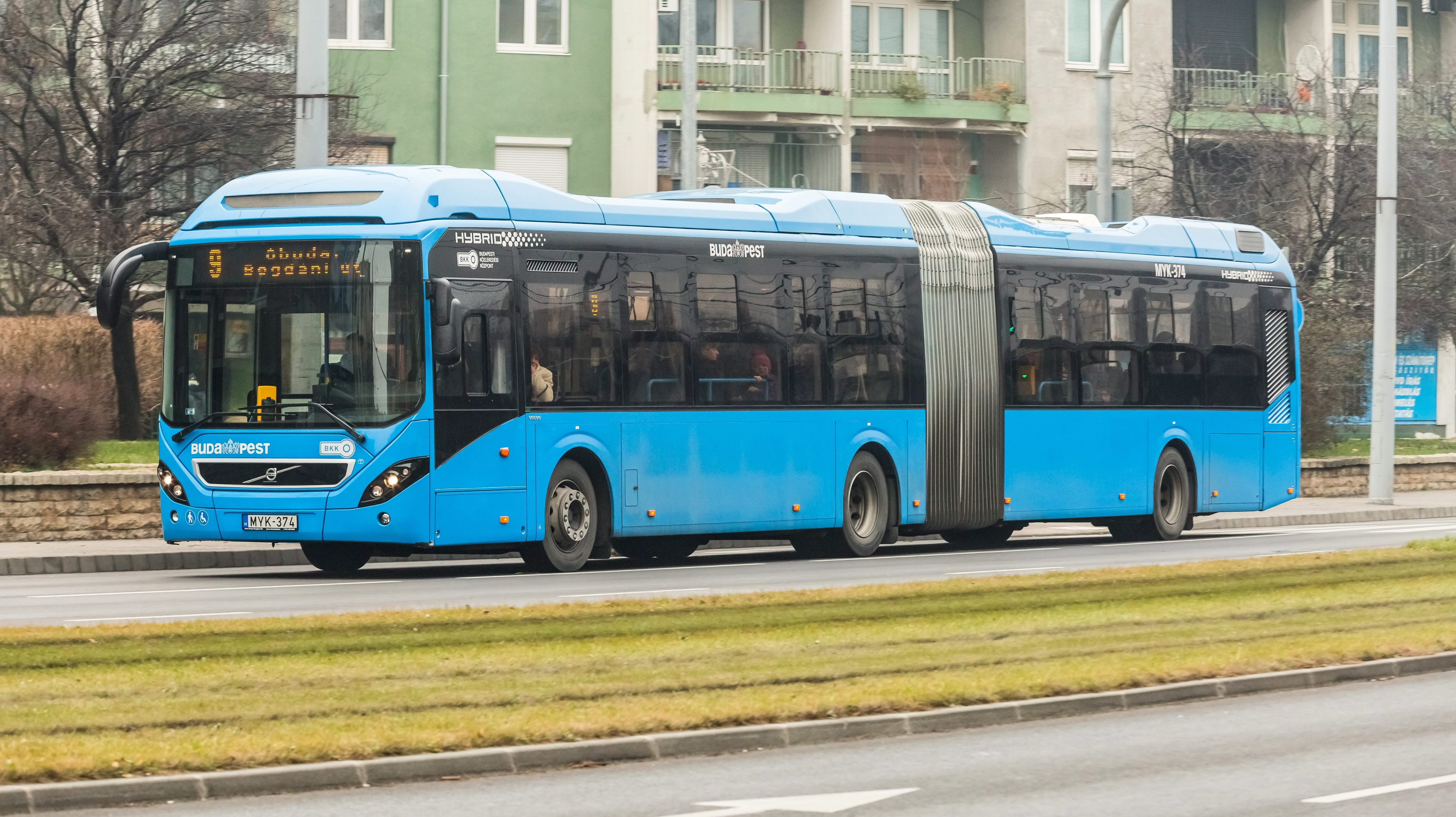 Rendőrségi akció volt a 9-es és a 151-es buszok vonalán