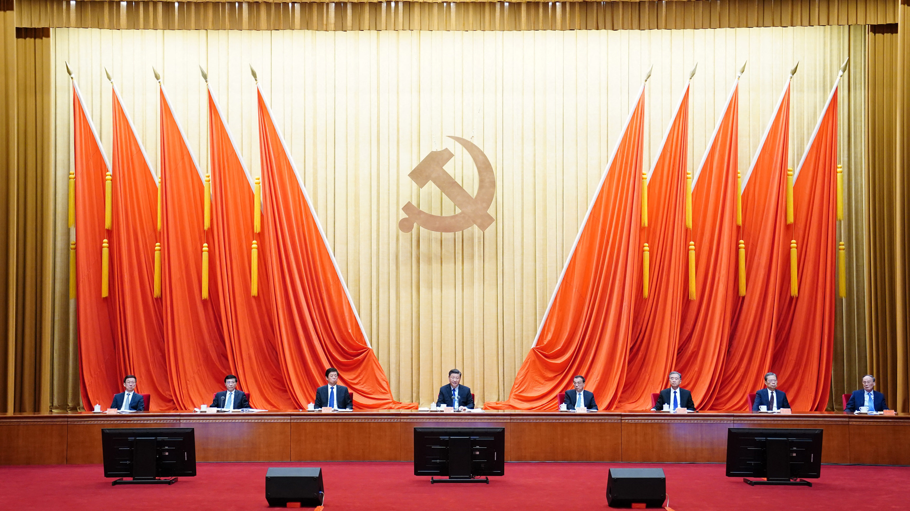 A Kínai Kommunista Párt párt és a szocializmus szeretetéről szóló filmeket kell vetíteni a kínai mozikban