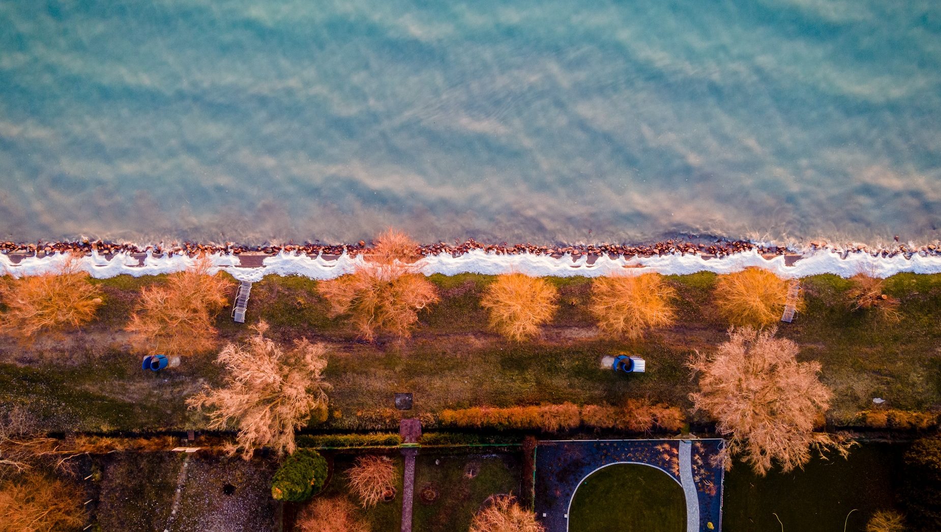 A szokásosnál hamarabb fejlődtek ki a szúnyogok a Balatonnál