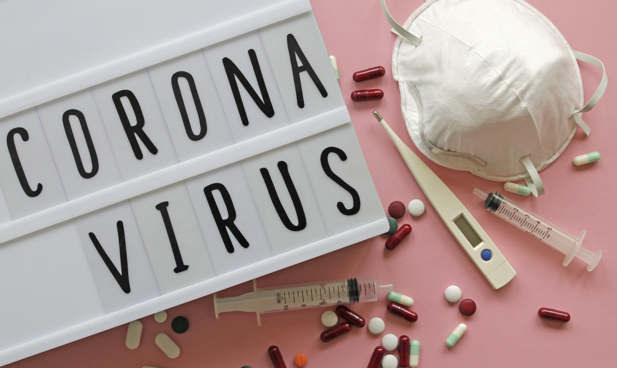 Engedély nélküli koronavírus elleni kínai és indiai gyógyszereket próbáltak behozni az országba