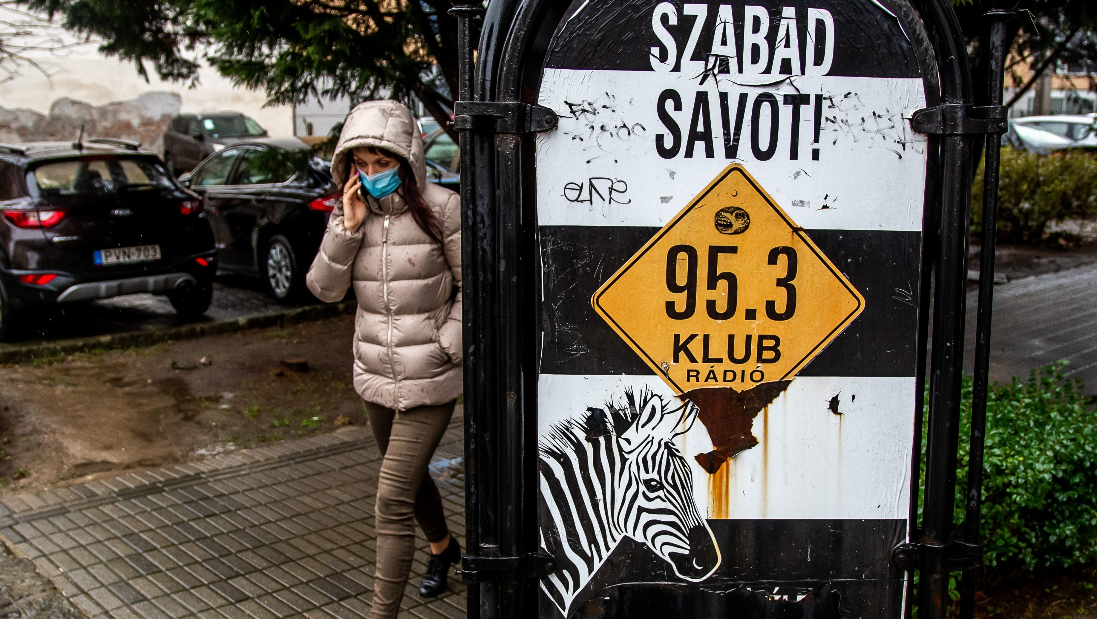 Rekordösszegű adomány tartja a víz felett a Klubrádiót