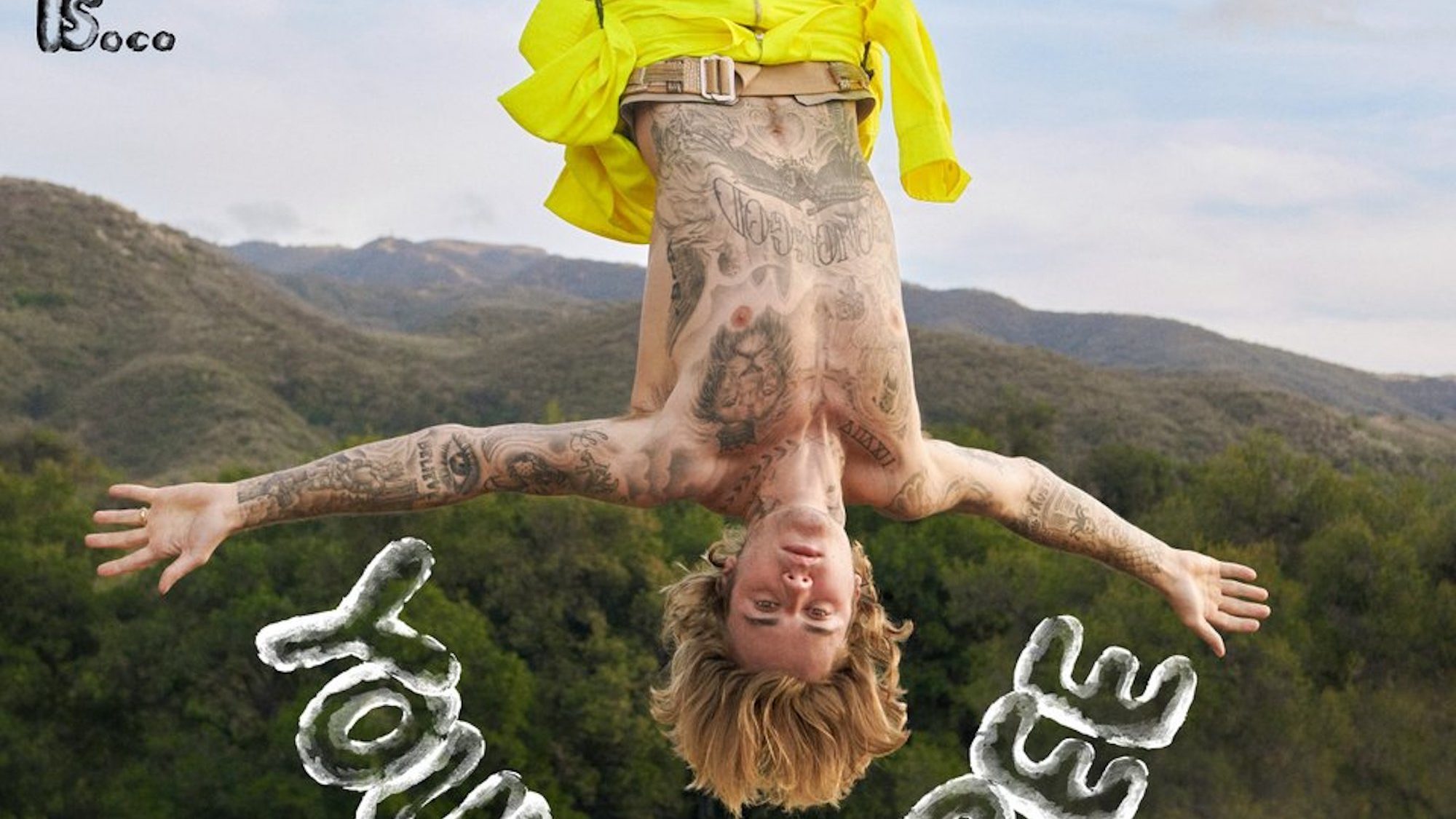 Fejjel lefelé, kötélen lógatva fotózták Justin Biebert a GQ májusi számához
