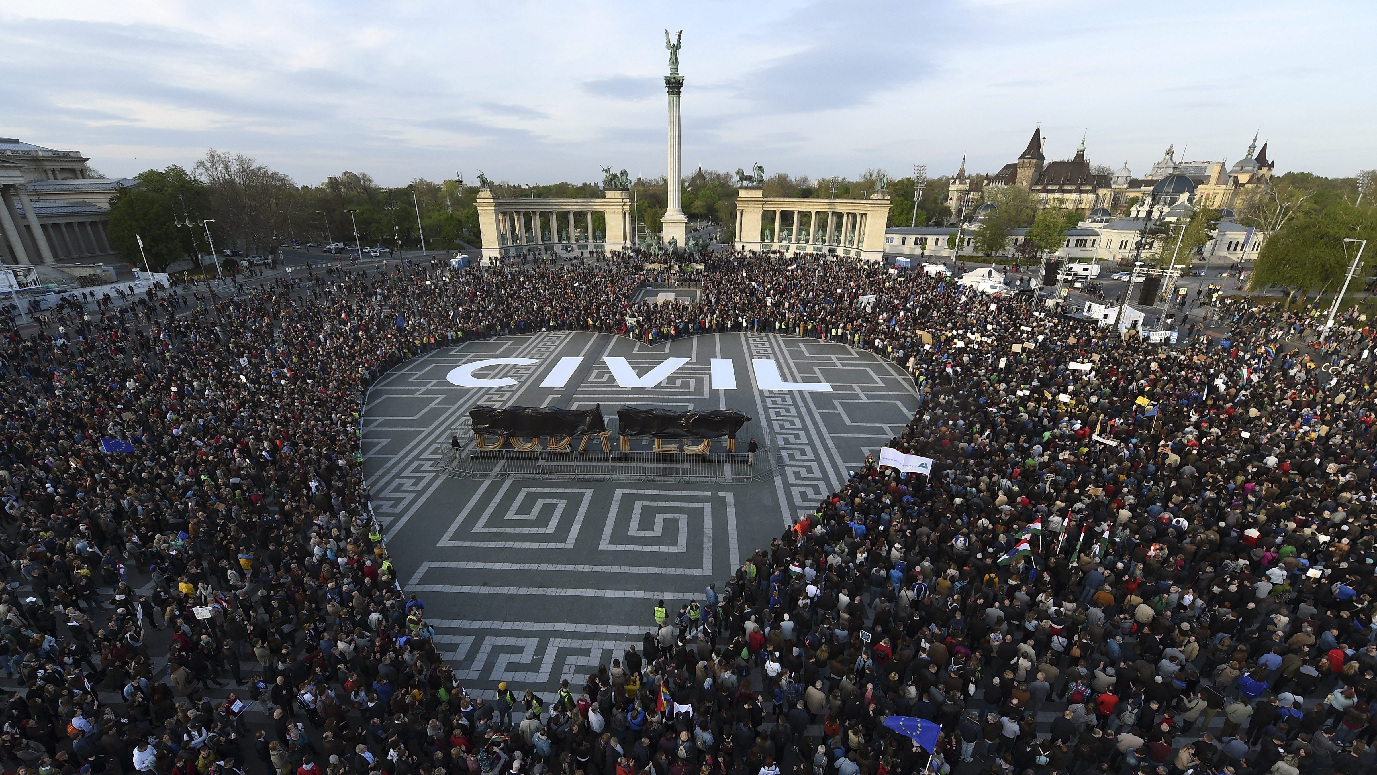 Visszavonják a civiltörvényt