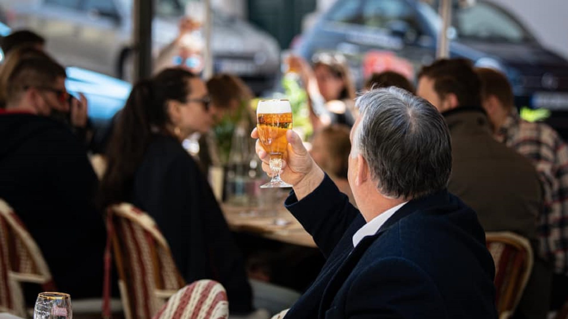 Orbán Viktor Rogán Antallal ivott meg egy pohár sört