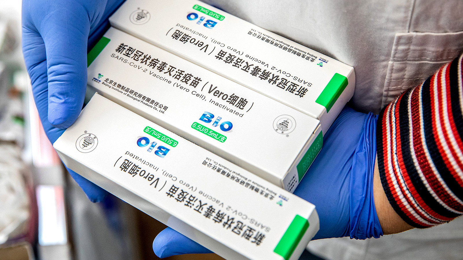 A kínai vakcinával pörgeti fel az oltási kampányt a kormány, szinte már csak annak nem jut, aki nem kér