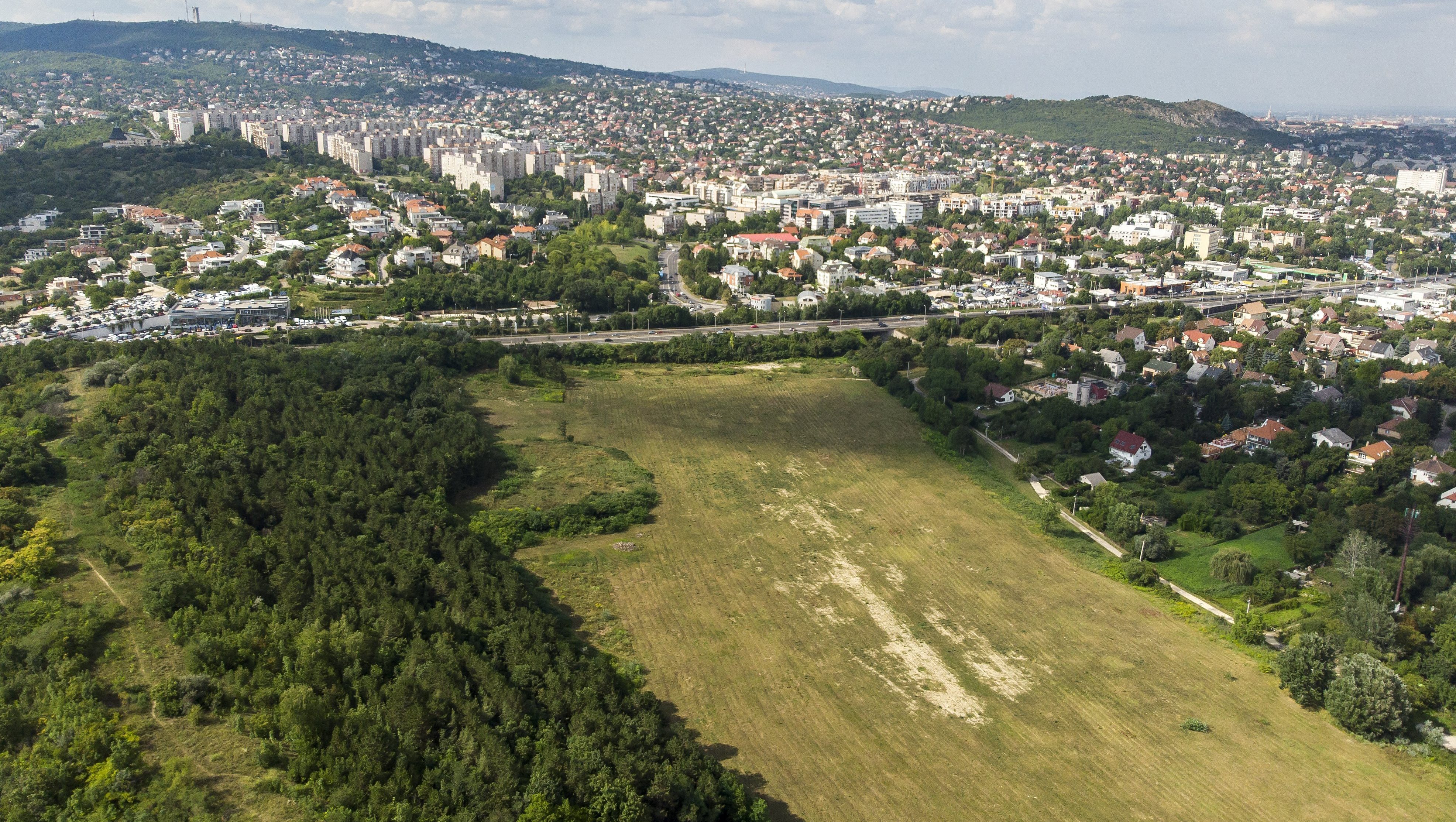 Az orvosbérek után a szuperkórházat is uniós pénzből fizetné a kormány